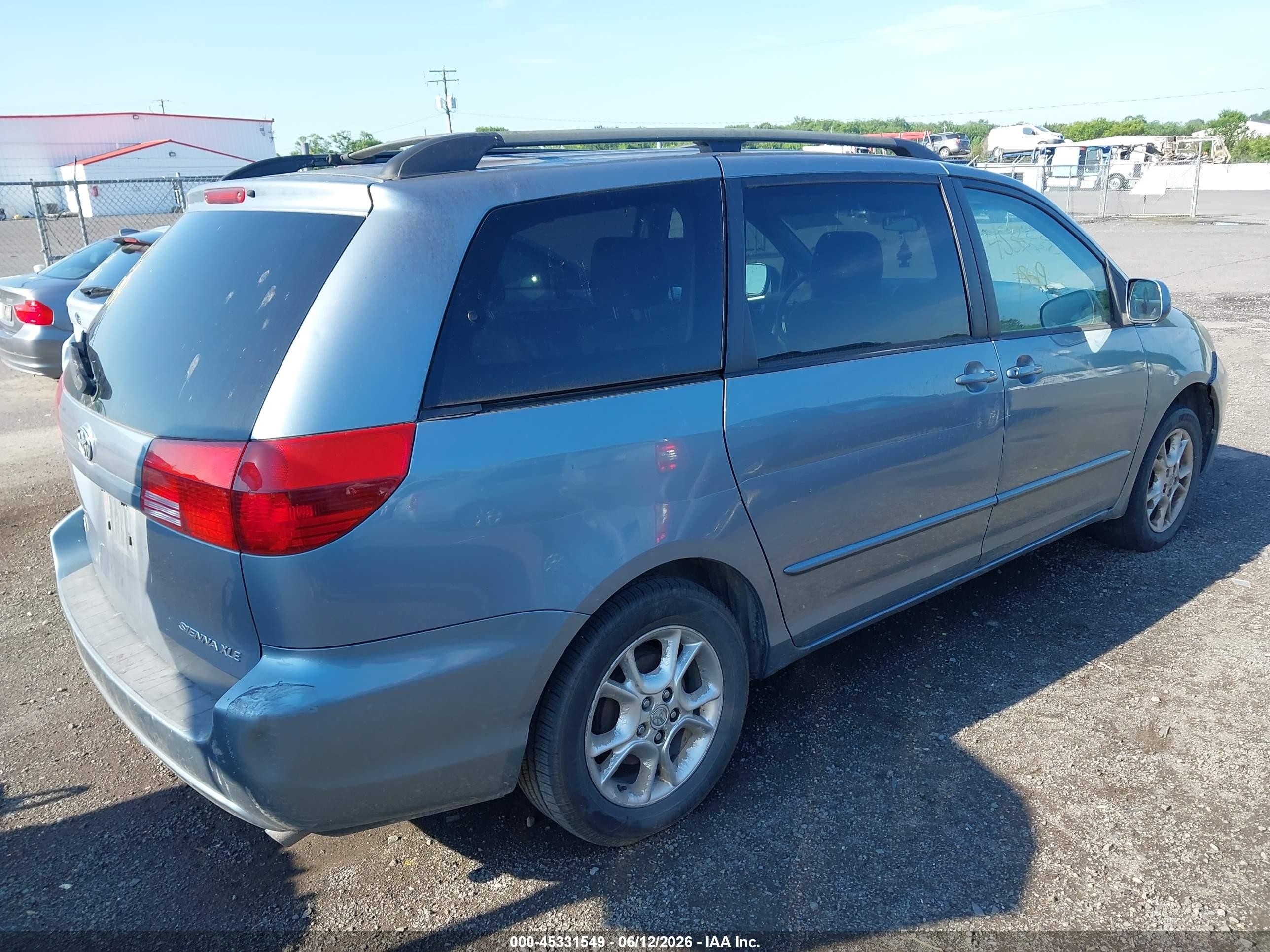 2004 Toyota Sienna Xle Серебряный vin: 5TDZA22C84S012181