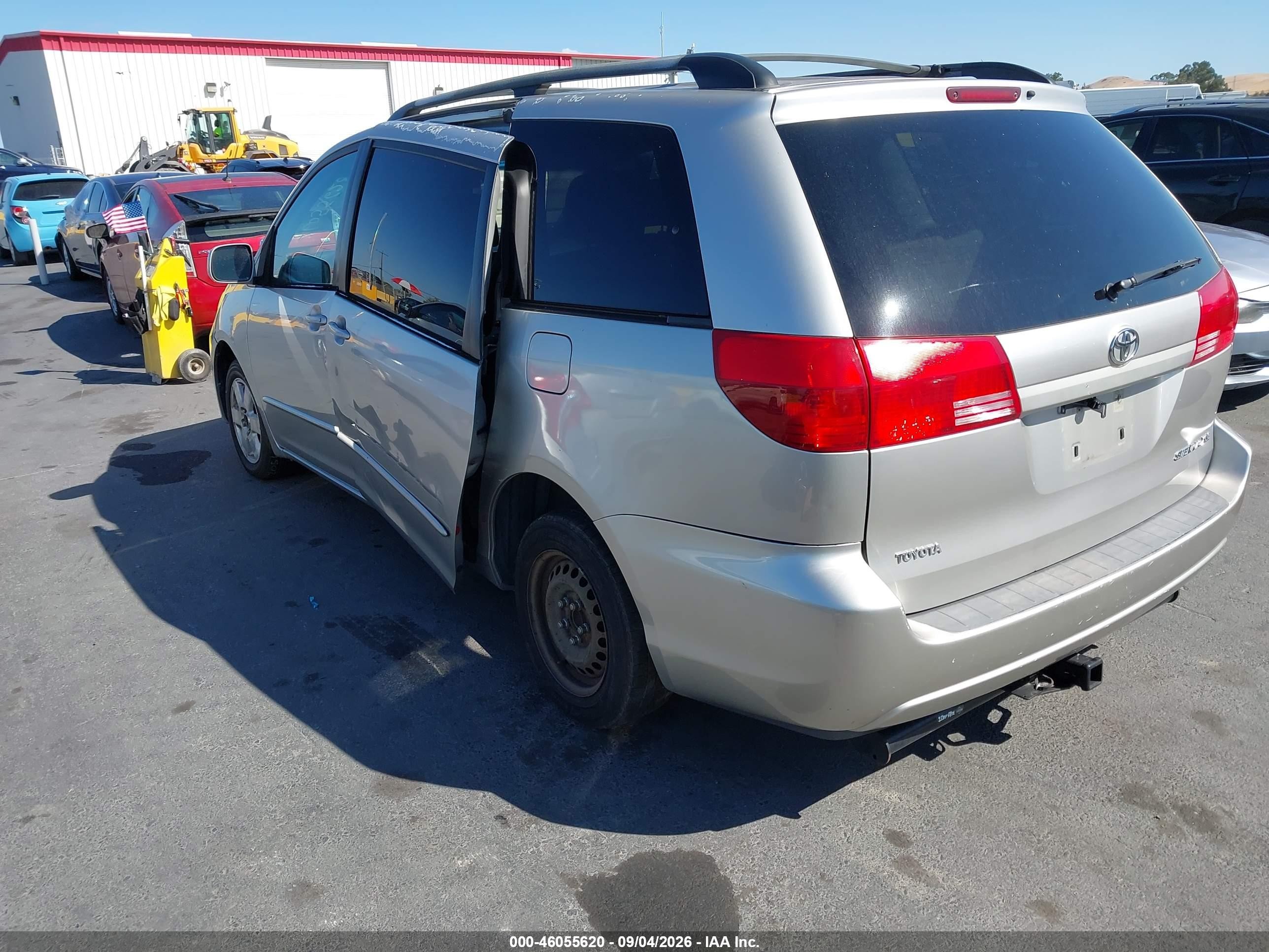 2004 Toyota Sienna Xle Silver vin: 5TDZA22C84S059050