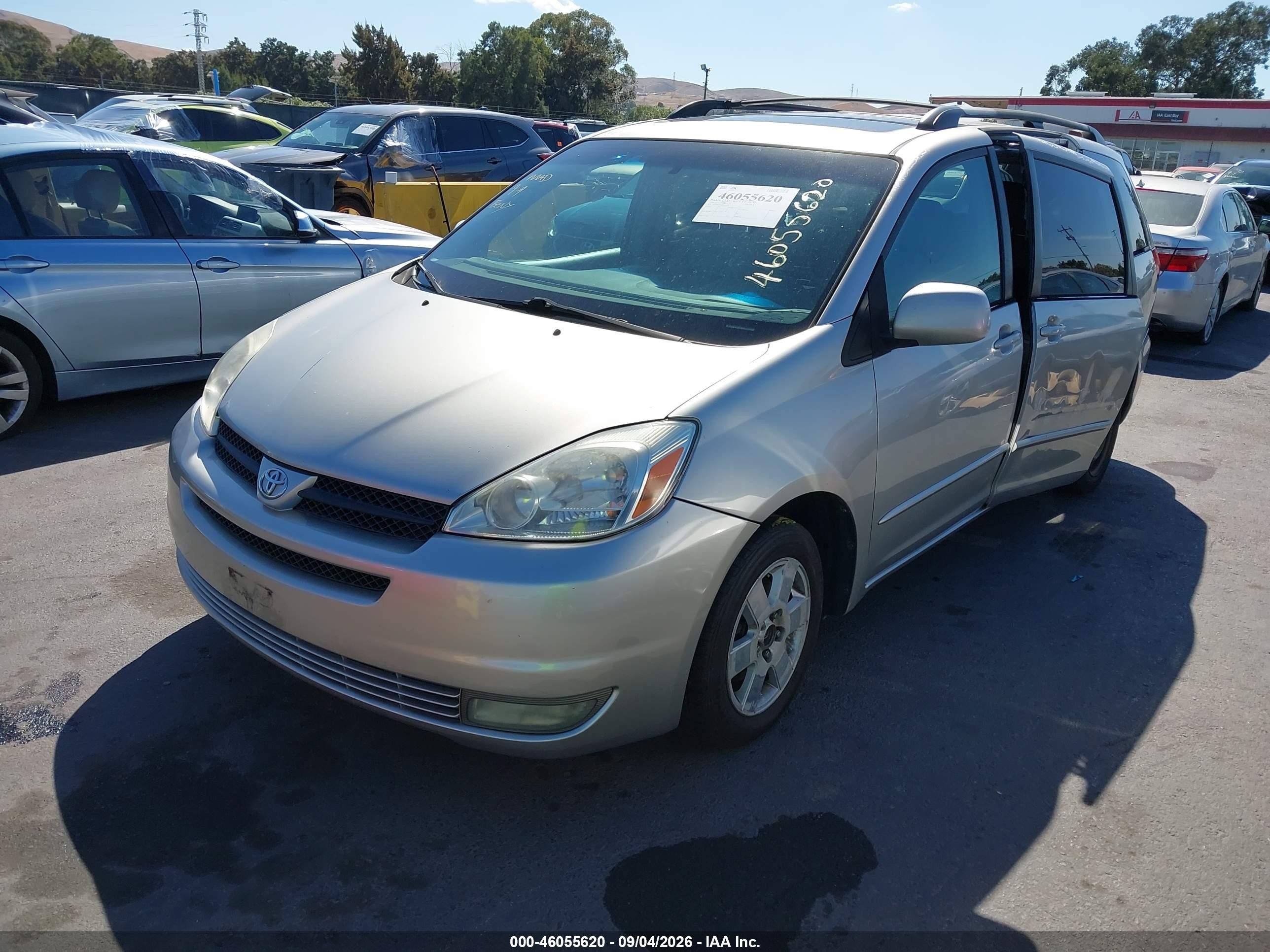 2004 Toyota Sienna Xle Silver vin: 5TDZA22C84S059050