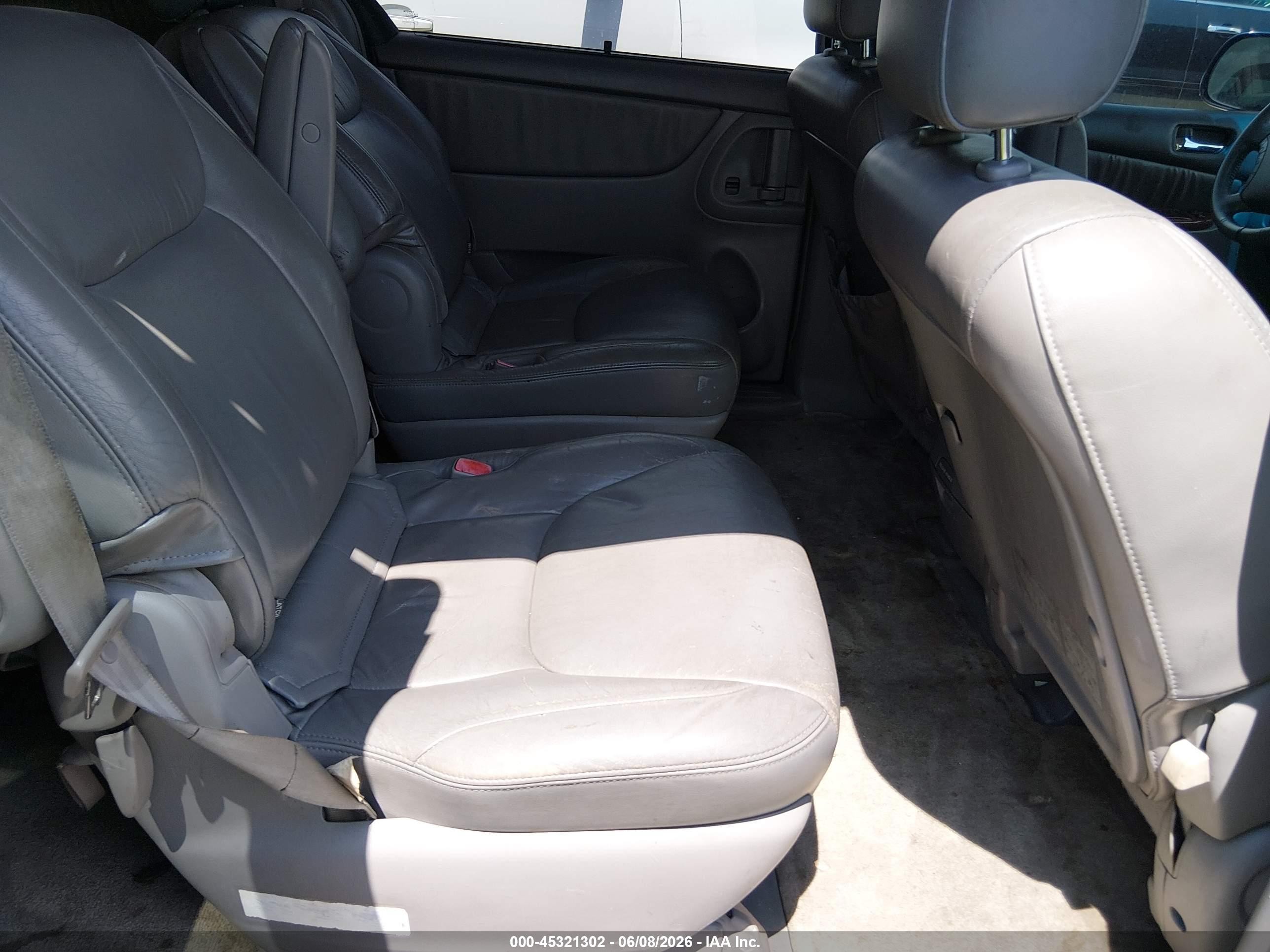 2004 Toyota Sienna Xle Синий vin: 5TDZA22C84S090153
