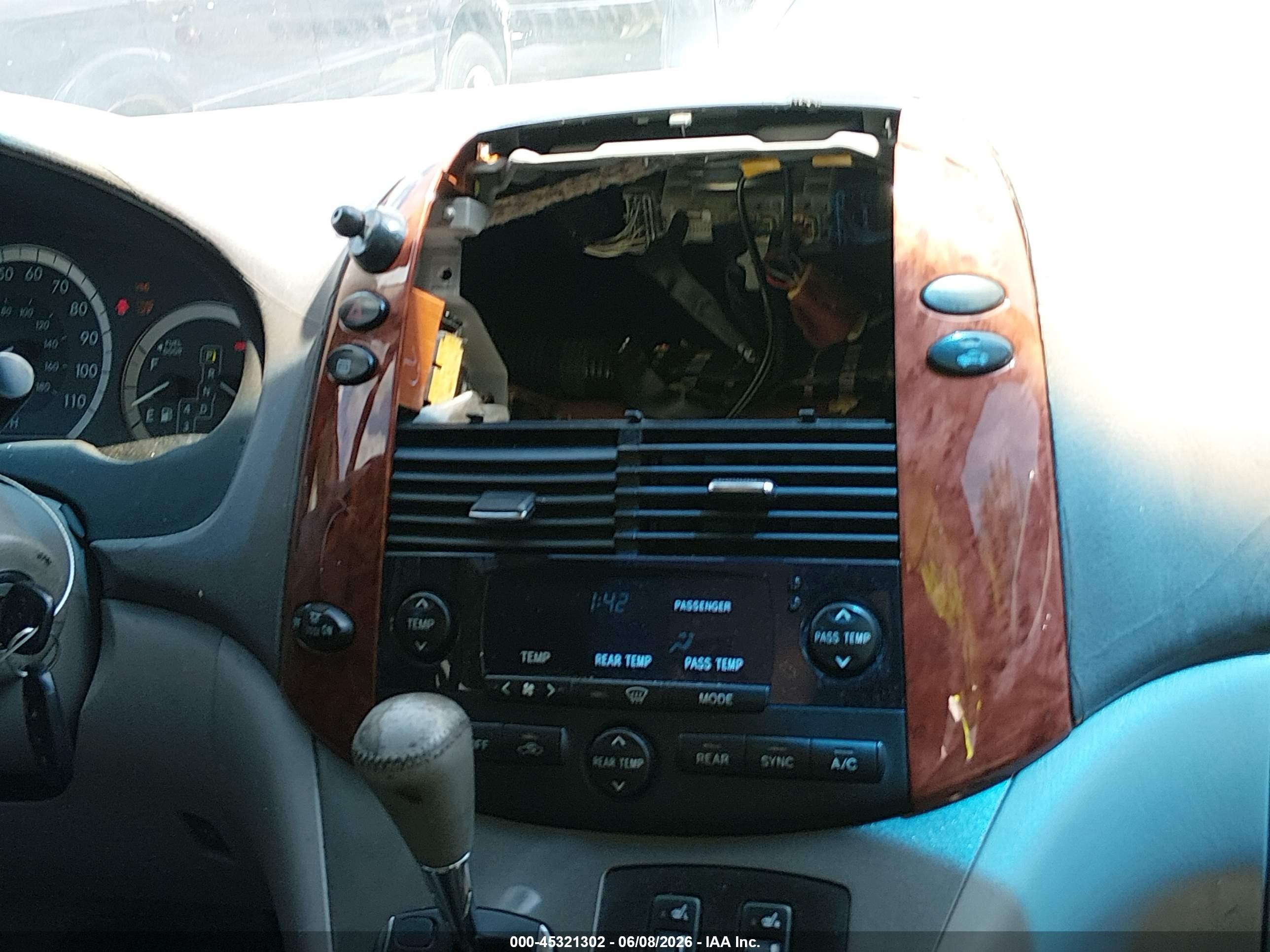 2004 Toyota Sienna Xle Синий vin: 5TDZA22C84S090153