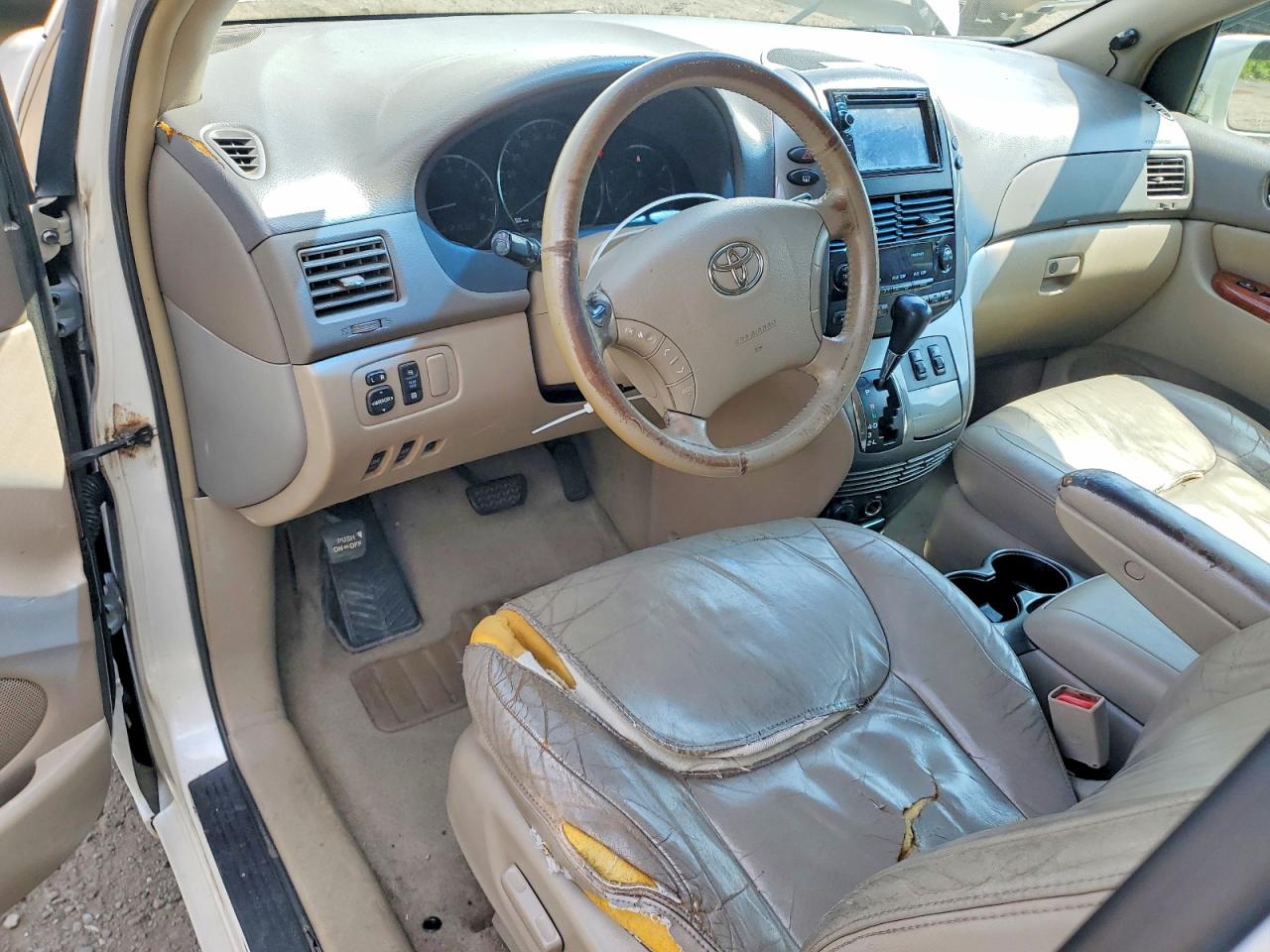 2004 Toyota Sienna Xle 7 Passenger White vin: 5TDZA22C84S110594