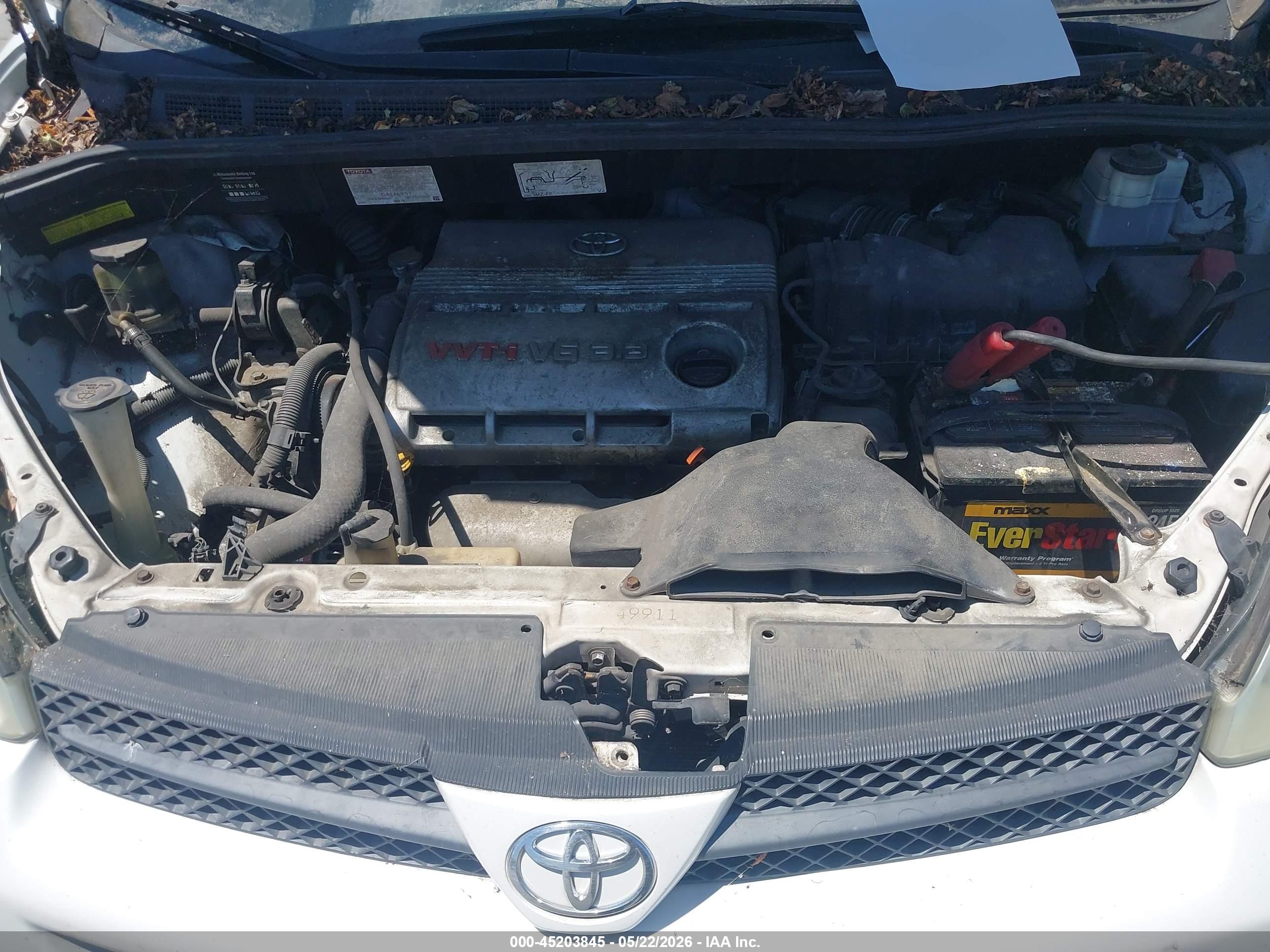 2004 Toyota Sienna Xle White vin: 5TDZA22C84S218584