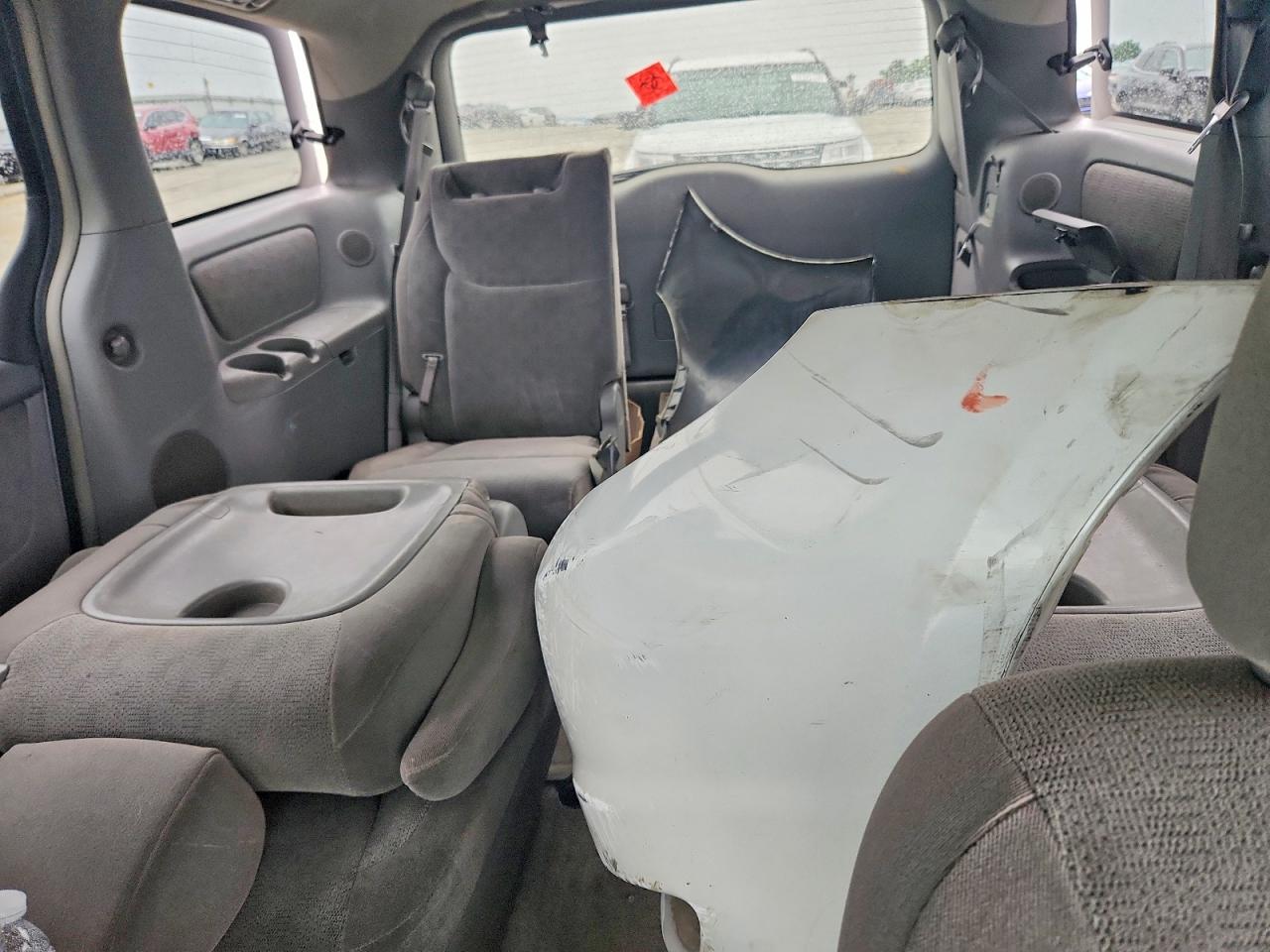 2005 Toyota Sienna Xle 7 Passenger White vin: 5TDZA22C85S232986