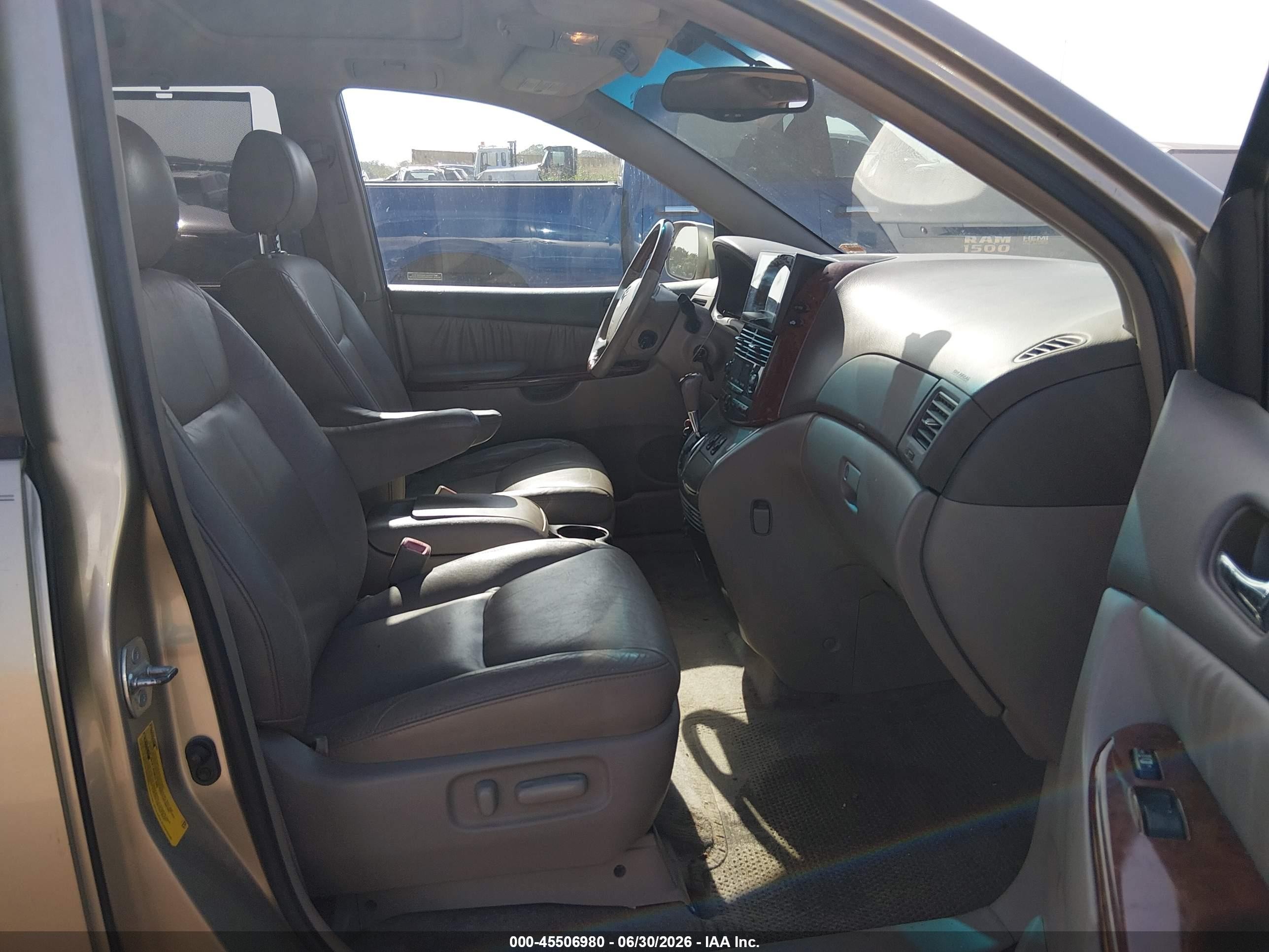 2005 Toyota Sienna Xle Limited Champagne vin: 5TDZA22C85S278477
