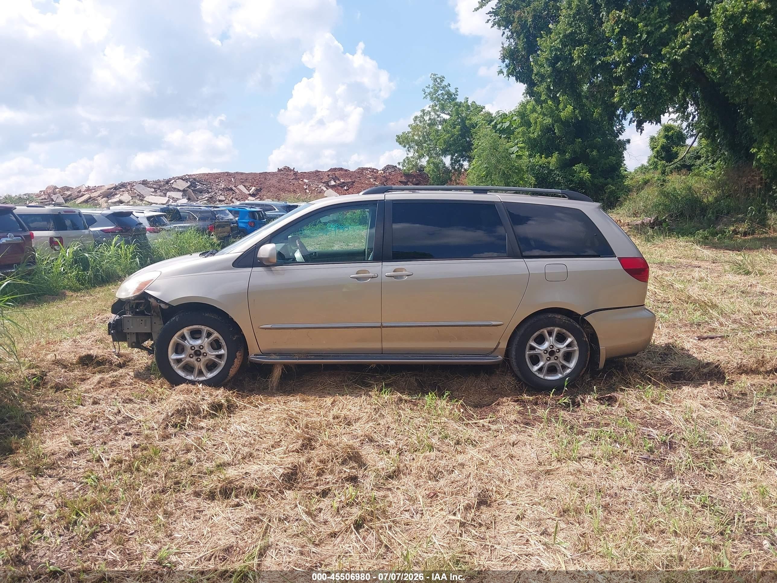 2005 Toyota Sienna Xle Limited Champagne vin: 5TDZA22C85S278477