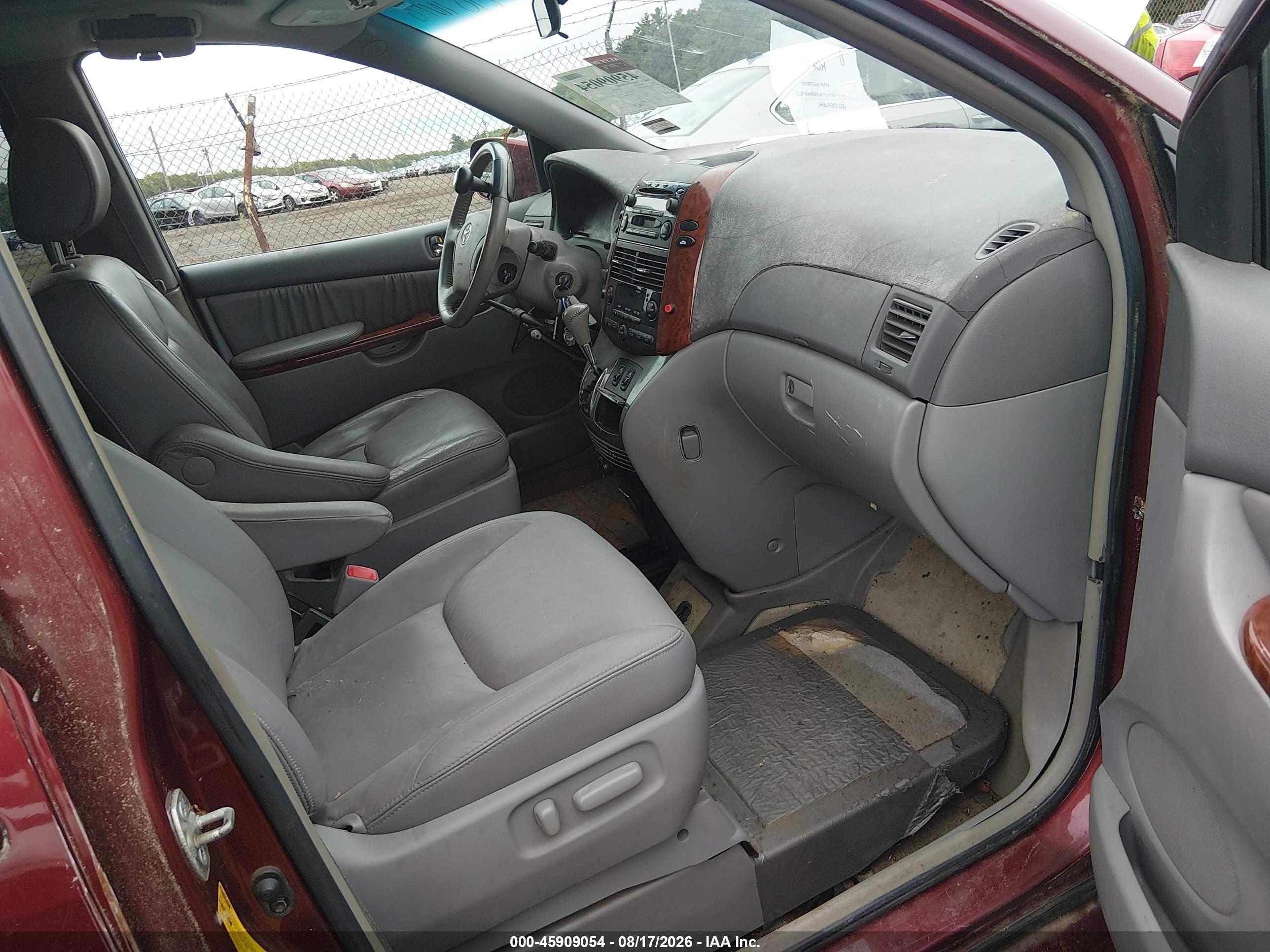 2005 Toyota Sienna Xle Burgundy vin: 5TDZA22C85S278883