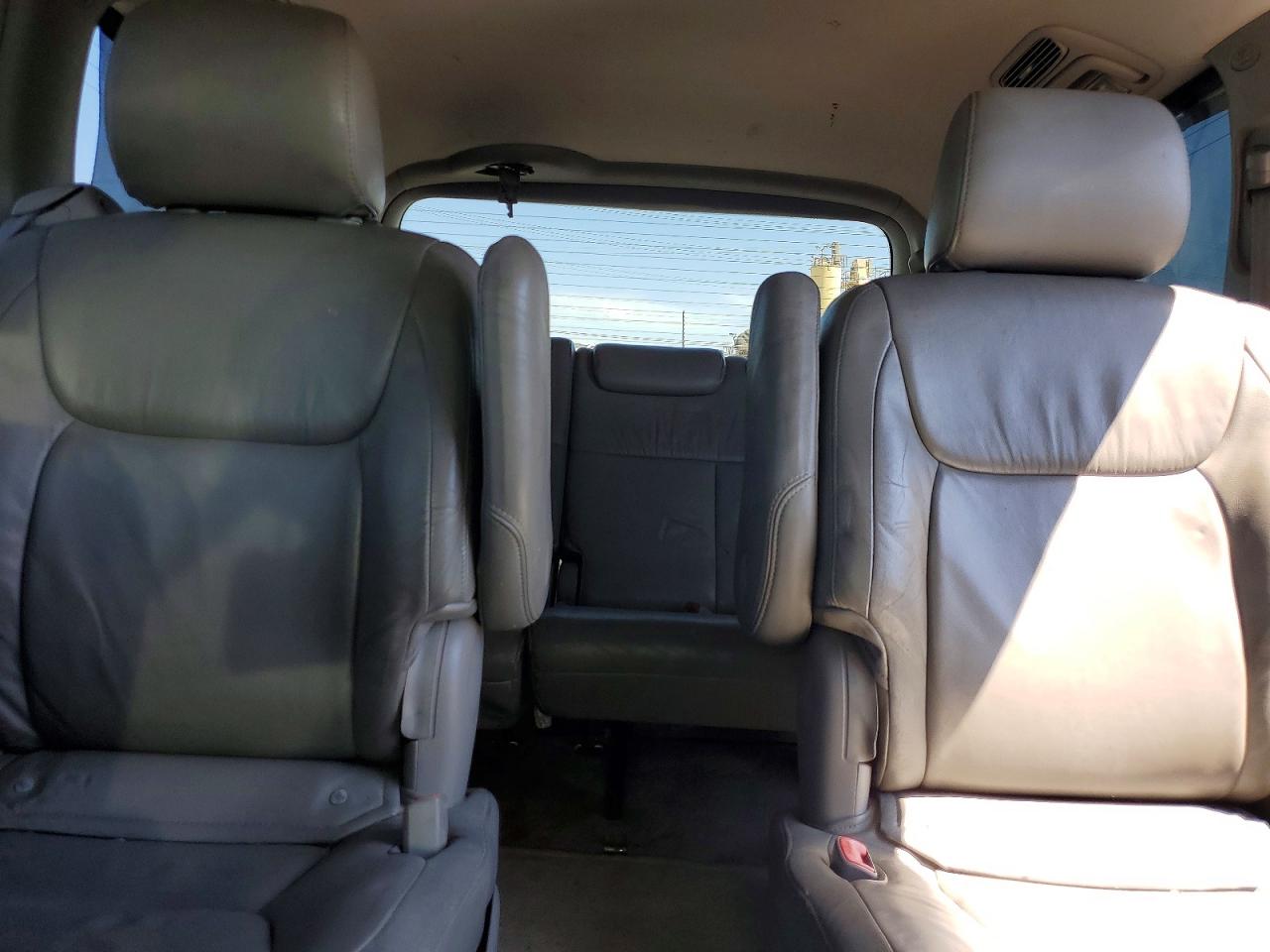 2005 Toyota Sienna Xle Limited 7 Passenger Silver vin: 5TDZA22C85S295148