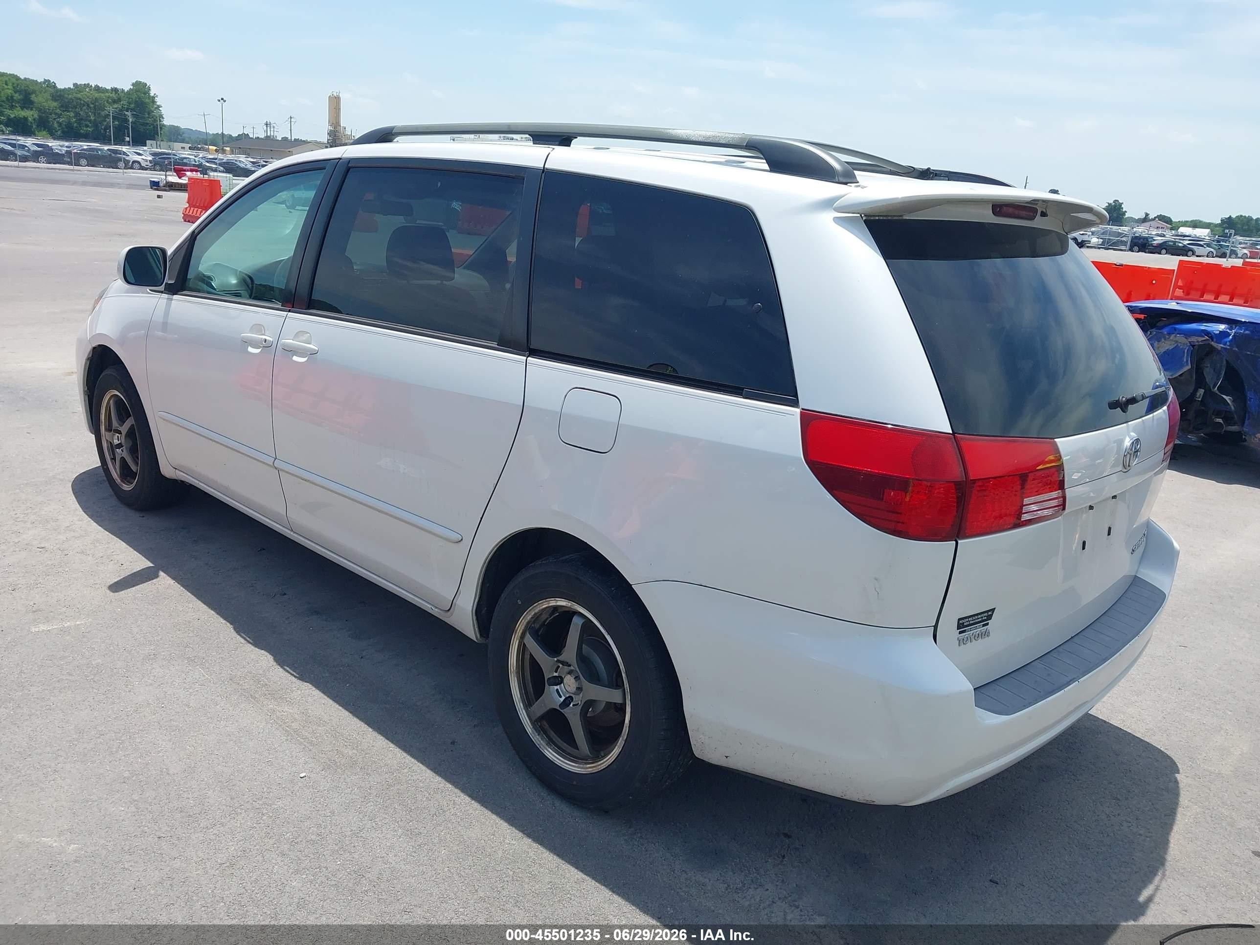 2005 Toyota Sienna Xle White vin: 5TDZA22C85S336409
