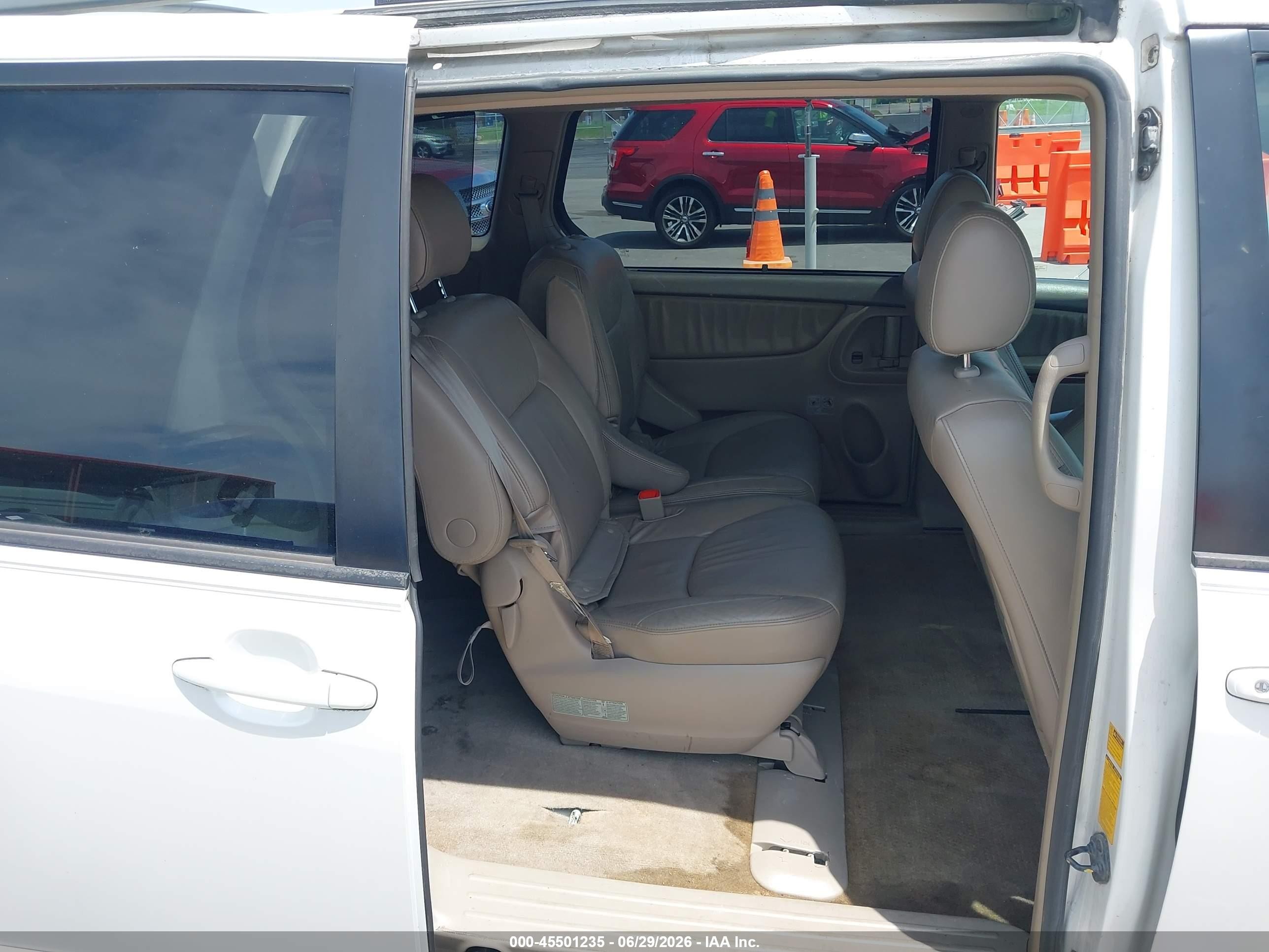 2005 Toyota Sienna Xle White vin: 5TDZA22C85S336409