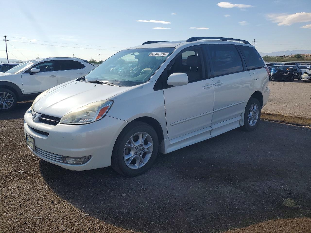 2005 Toyota Sienna Van White vin: 5TDZA22C85S362217