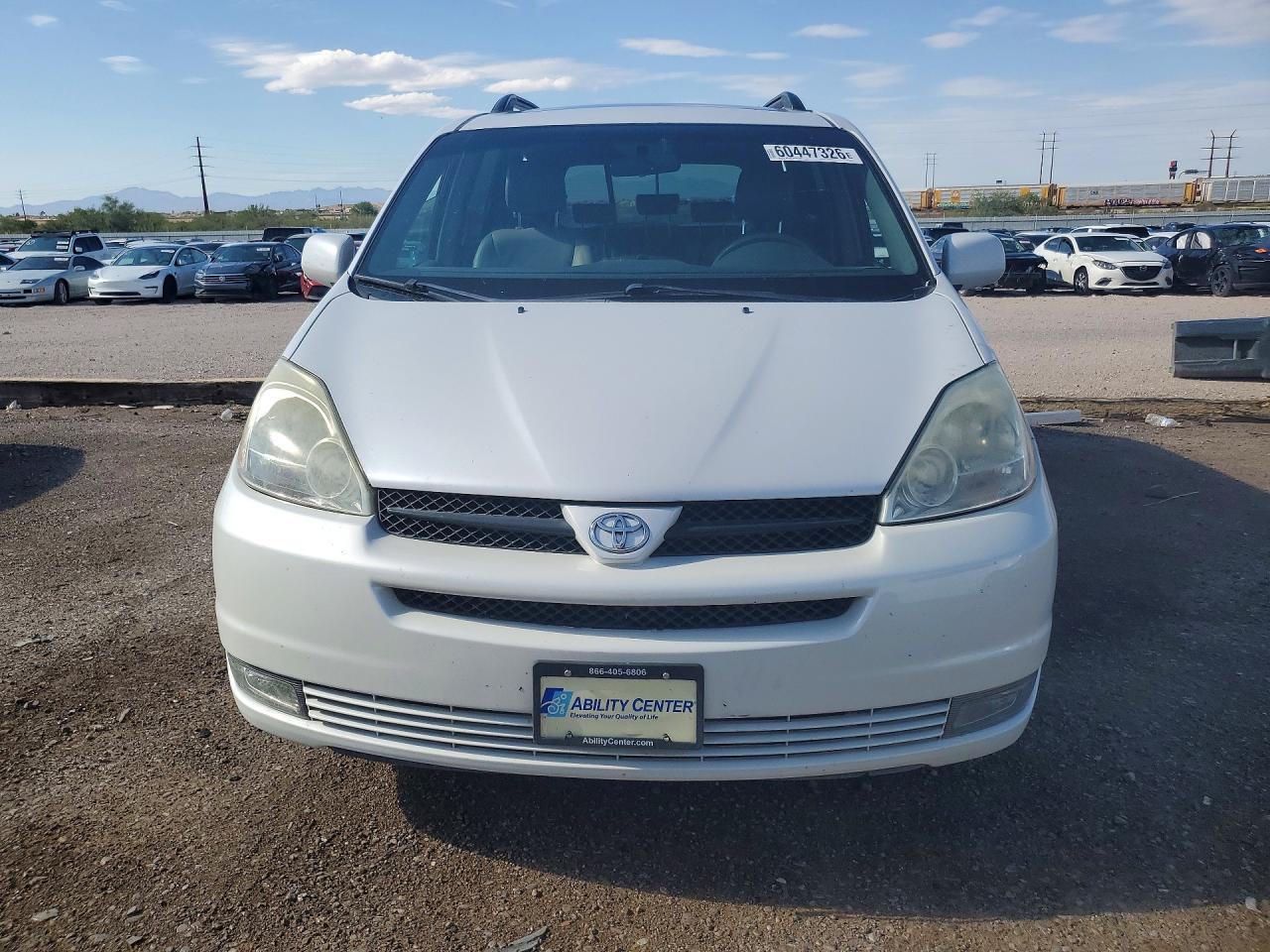 2005 Toyota Sienna Van White vin: 5TDZA22C85S362217