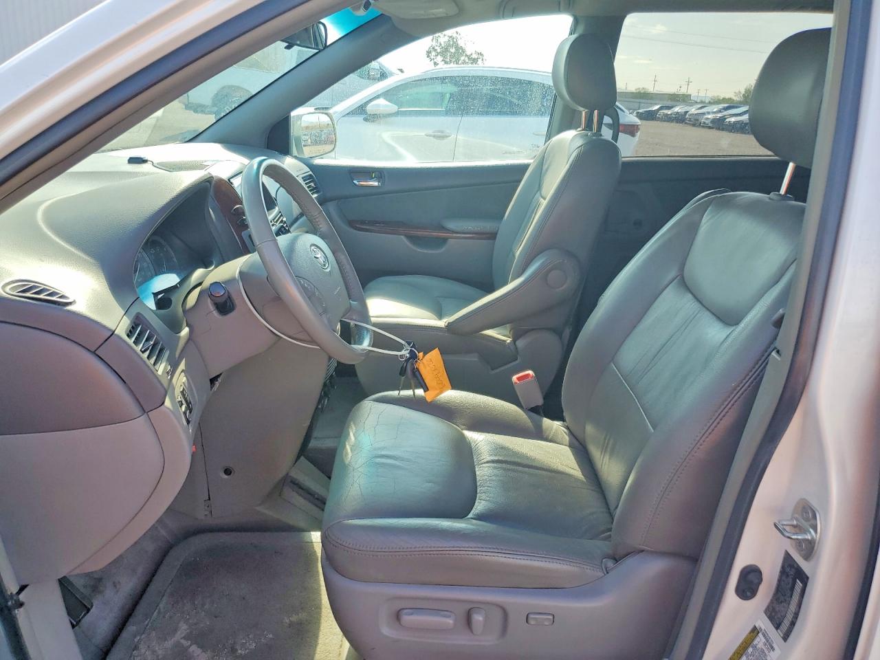 2005 Toyota Sienna Van White vin: 5TDZA22C85S362217