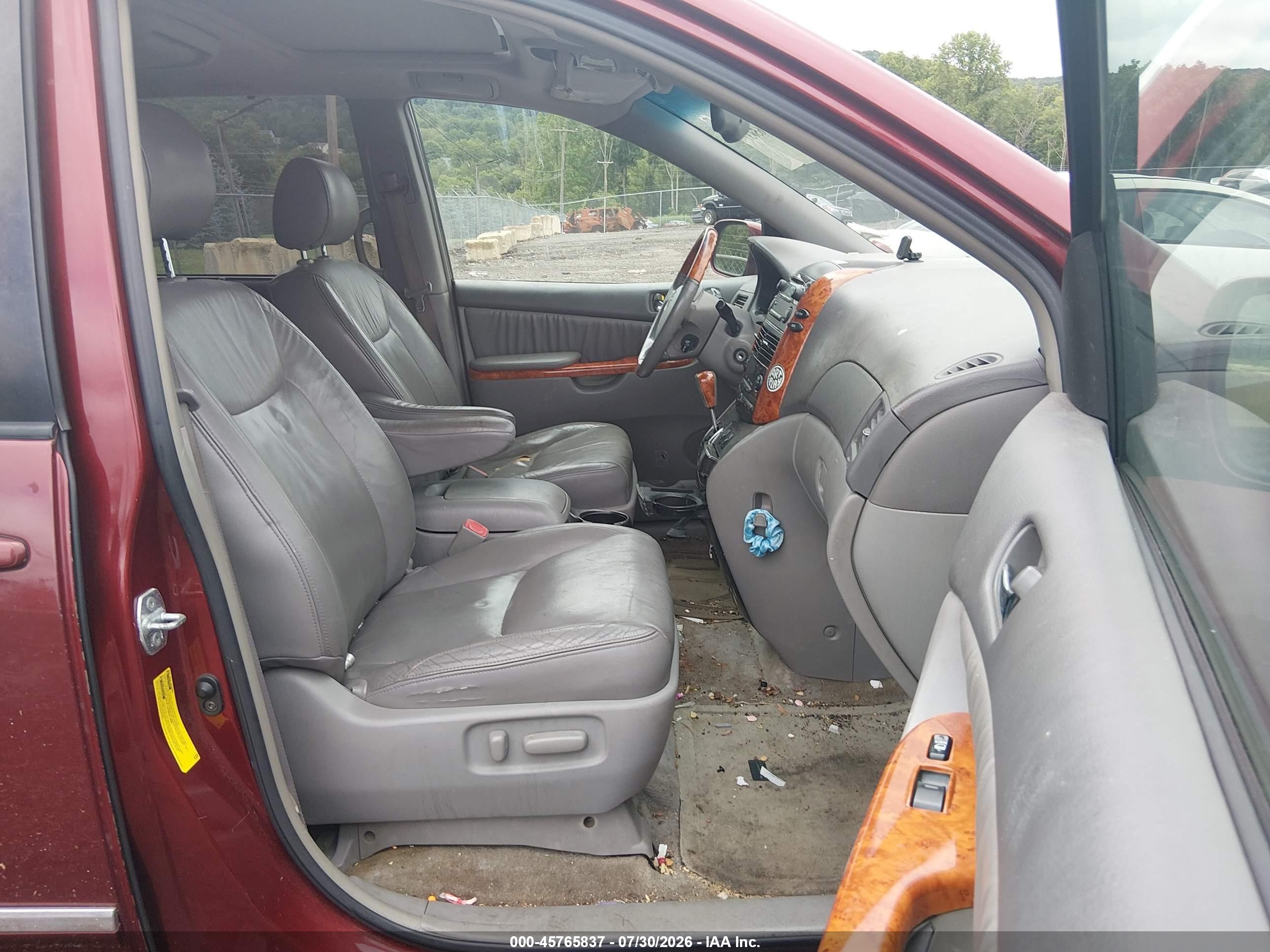 2006 Toyota Sienna Xle Limited Red vin: 5TDZA22C86S557803
