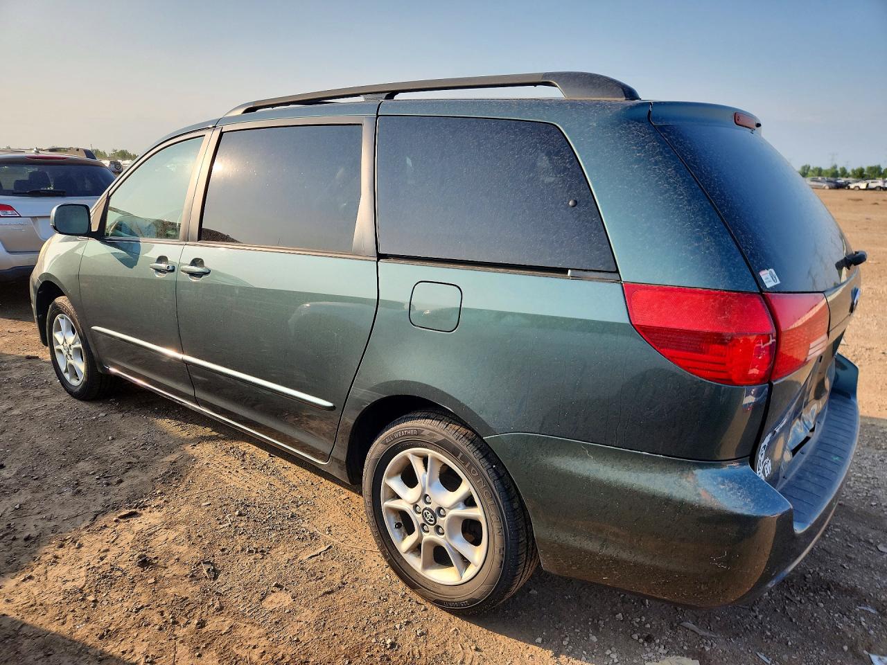 2004 Toyota Sienna Xle 7 Passenger Green vin: 5TDZA22C94S019611