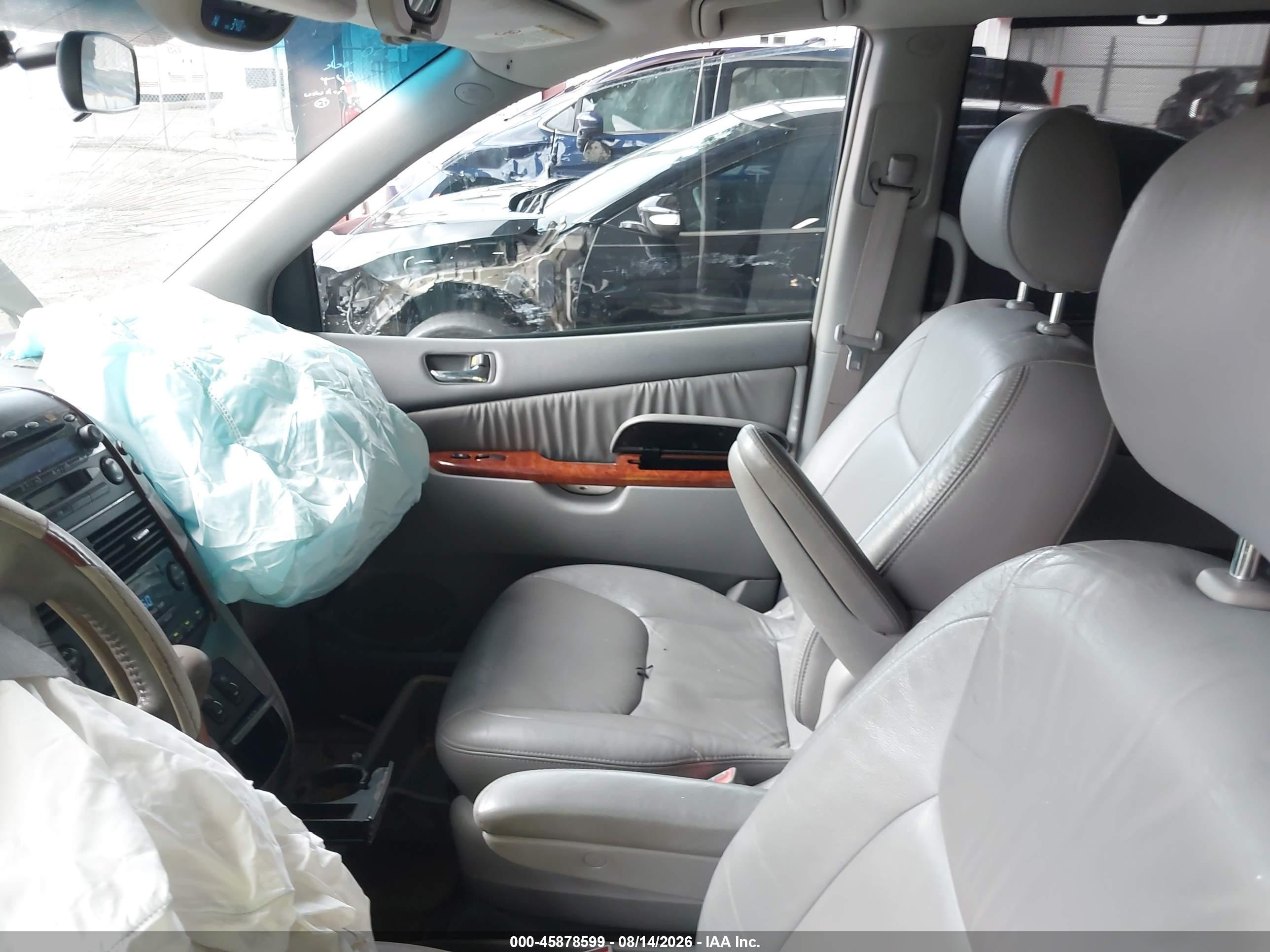 2004 Toyota Sienna Xle Серебряный vin: 5TDZA22C94S135939