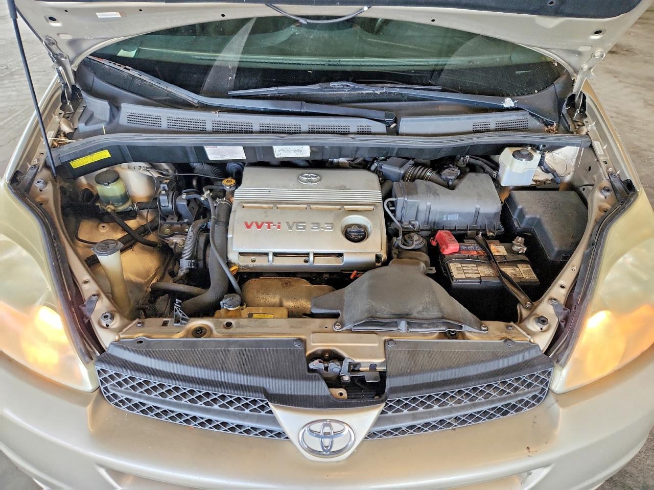 2004 Toyota Sienna Gold vin: 5TDZA22C94S147668