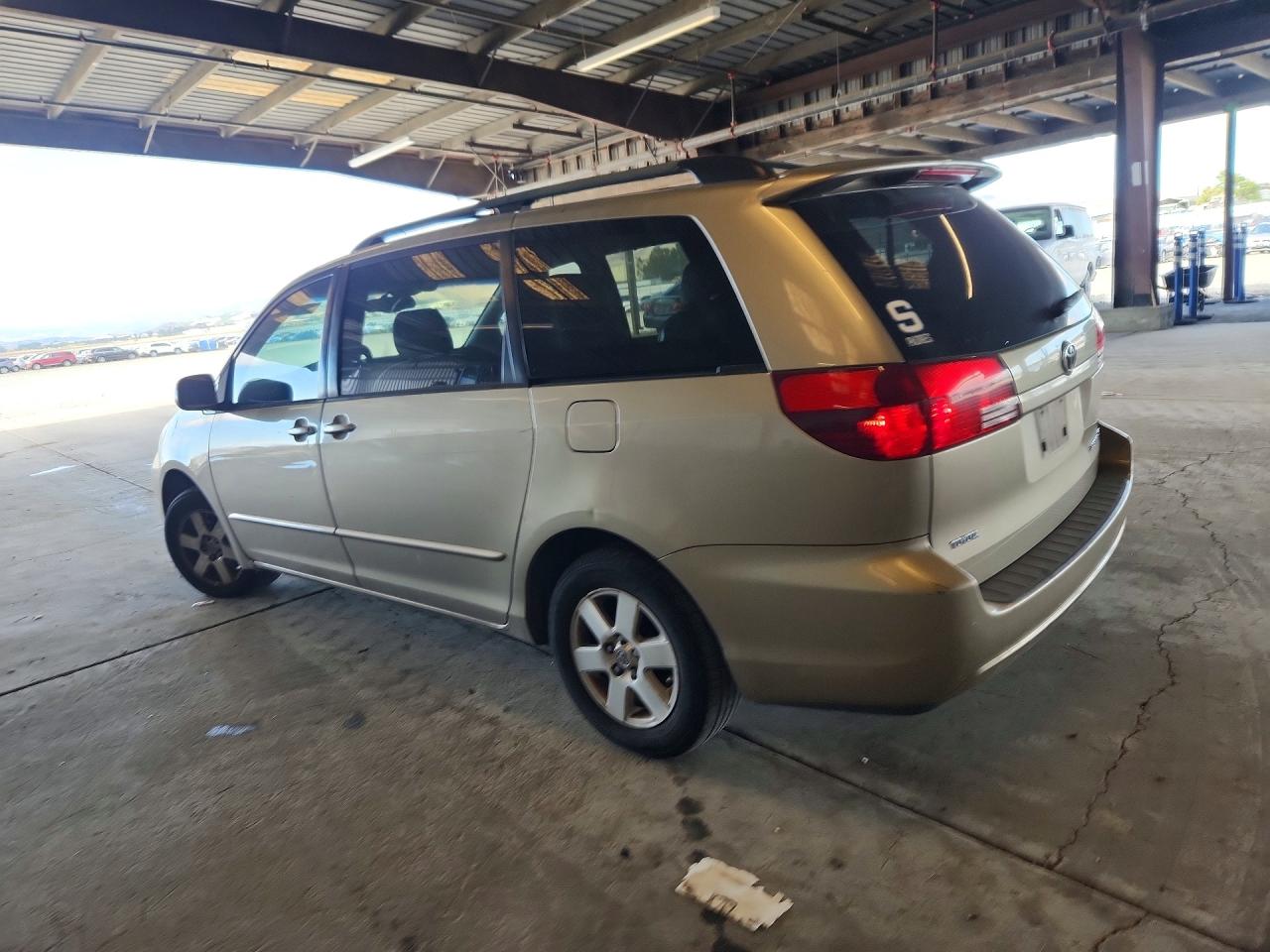 2004 Toyota Sienna Gold vin: 5TDZA22C94S147668