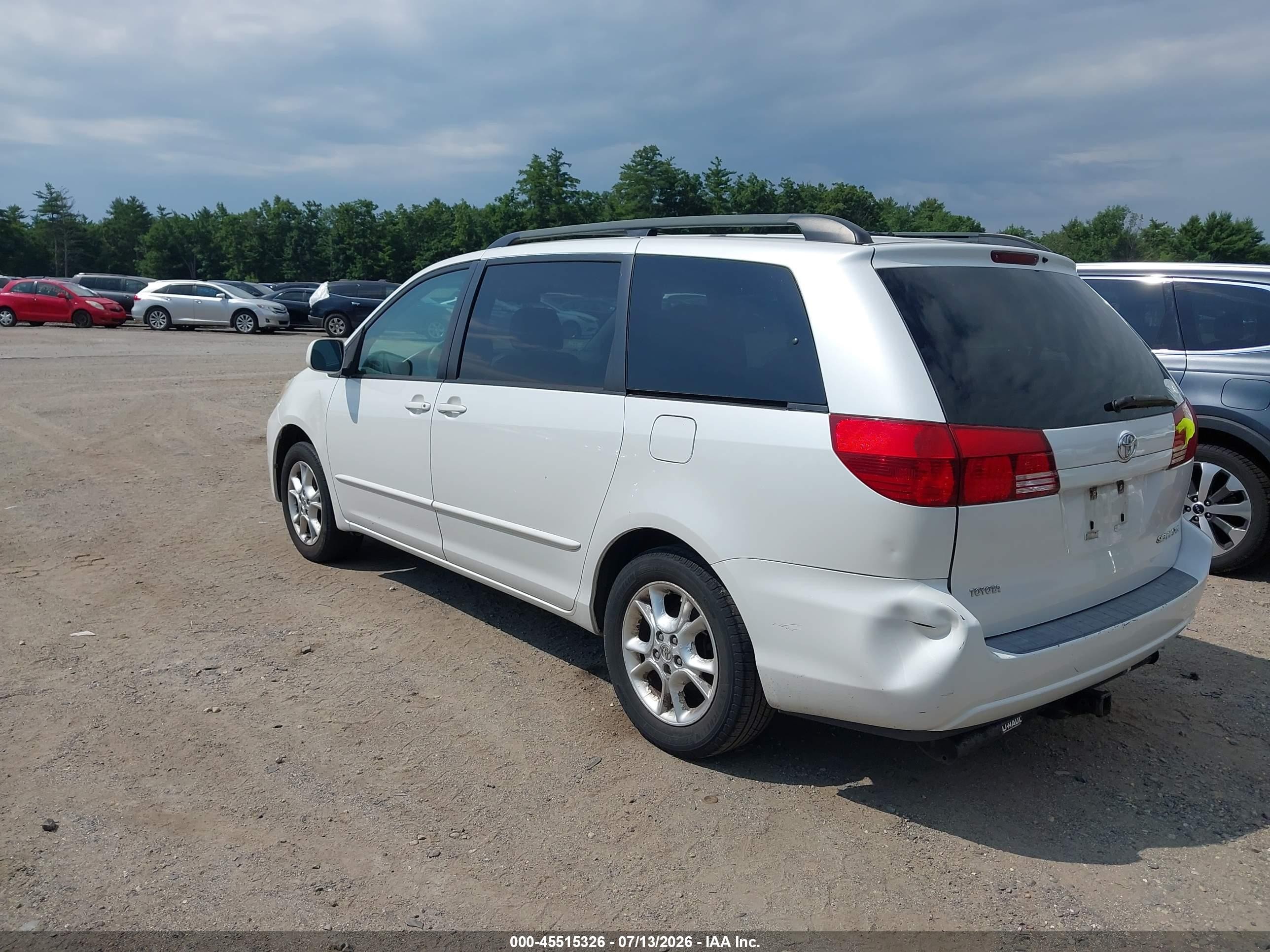 2004 Toyota Sienna Xle White vin: 5TDZA22C94S212230