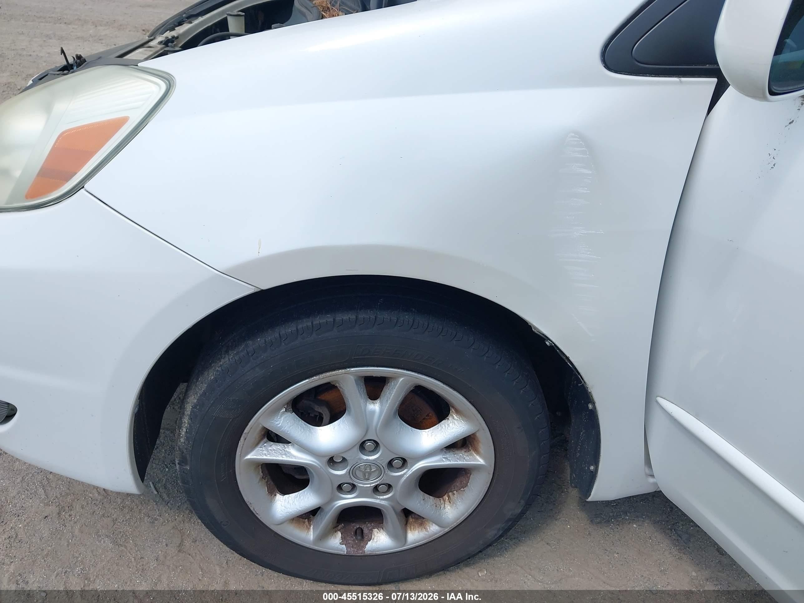 2004 Toyota Sienna Xle White vin: 5TDZA22C94S212230