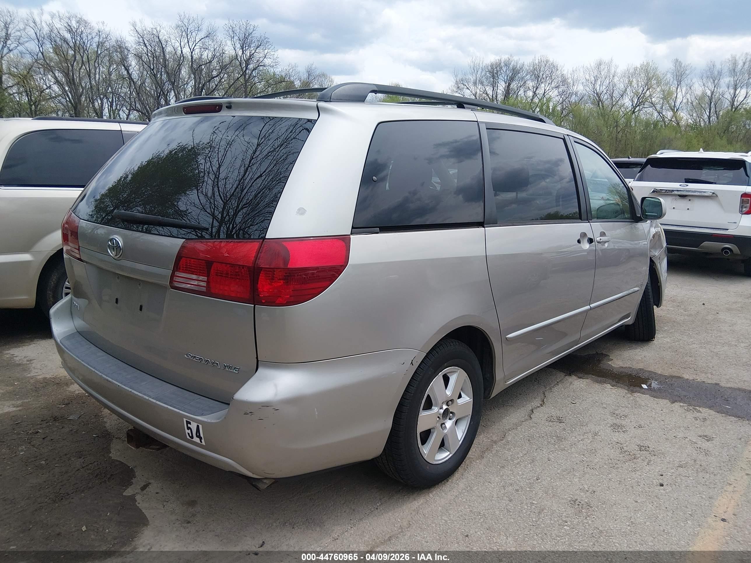 2004 Toyota Sienna Xle Beige vin: 5TDZA22C94S219954