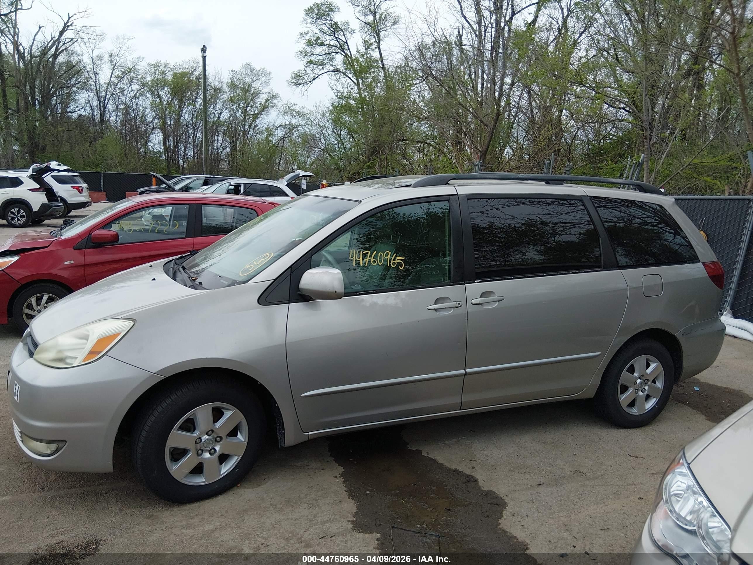 2004 Toyota Sienna Xle Beige vin: 5TDZA22C94S219954