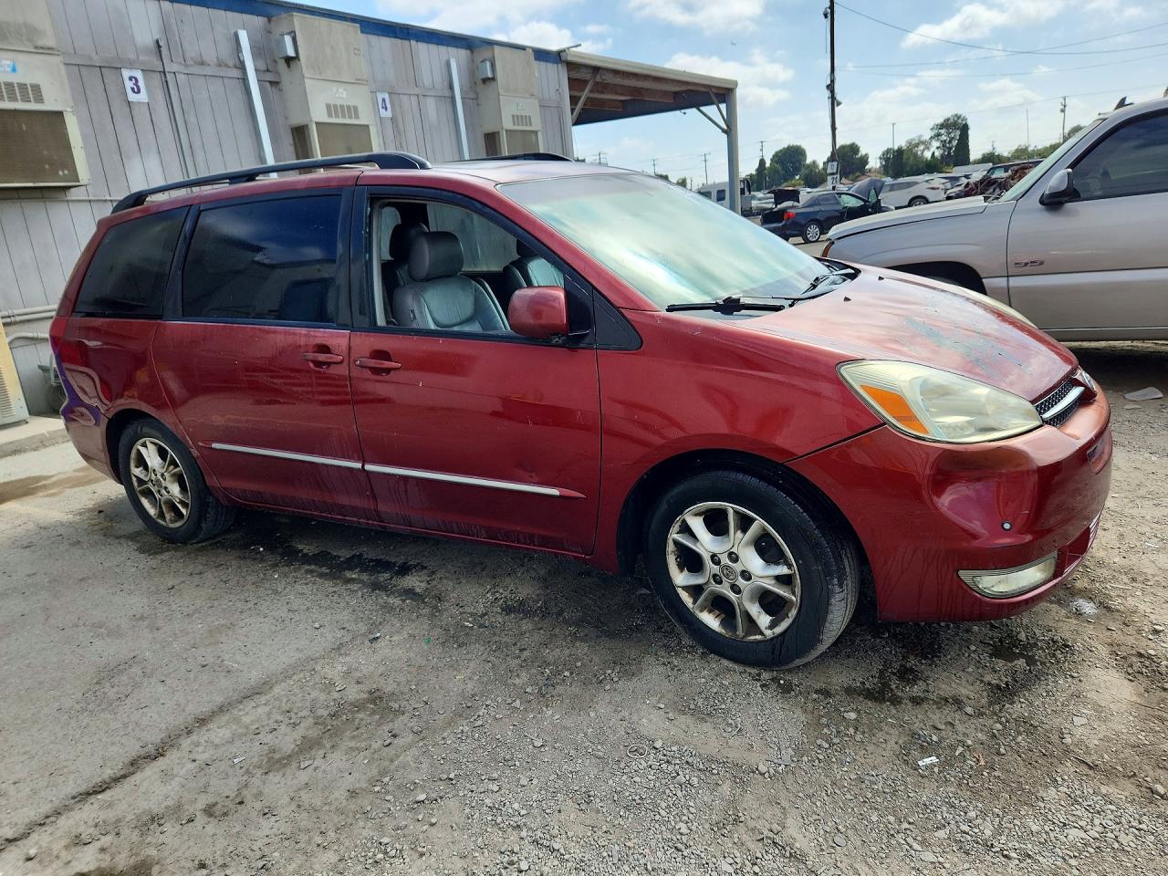 2005 Toyota Sienna Burgundy vin: 5TDZA22C95S371198