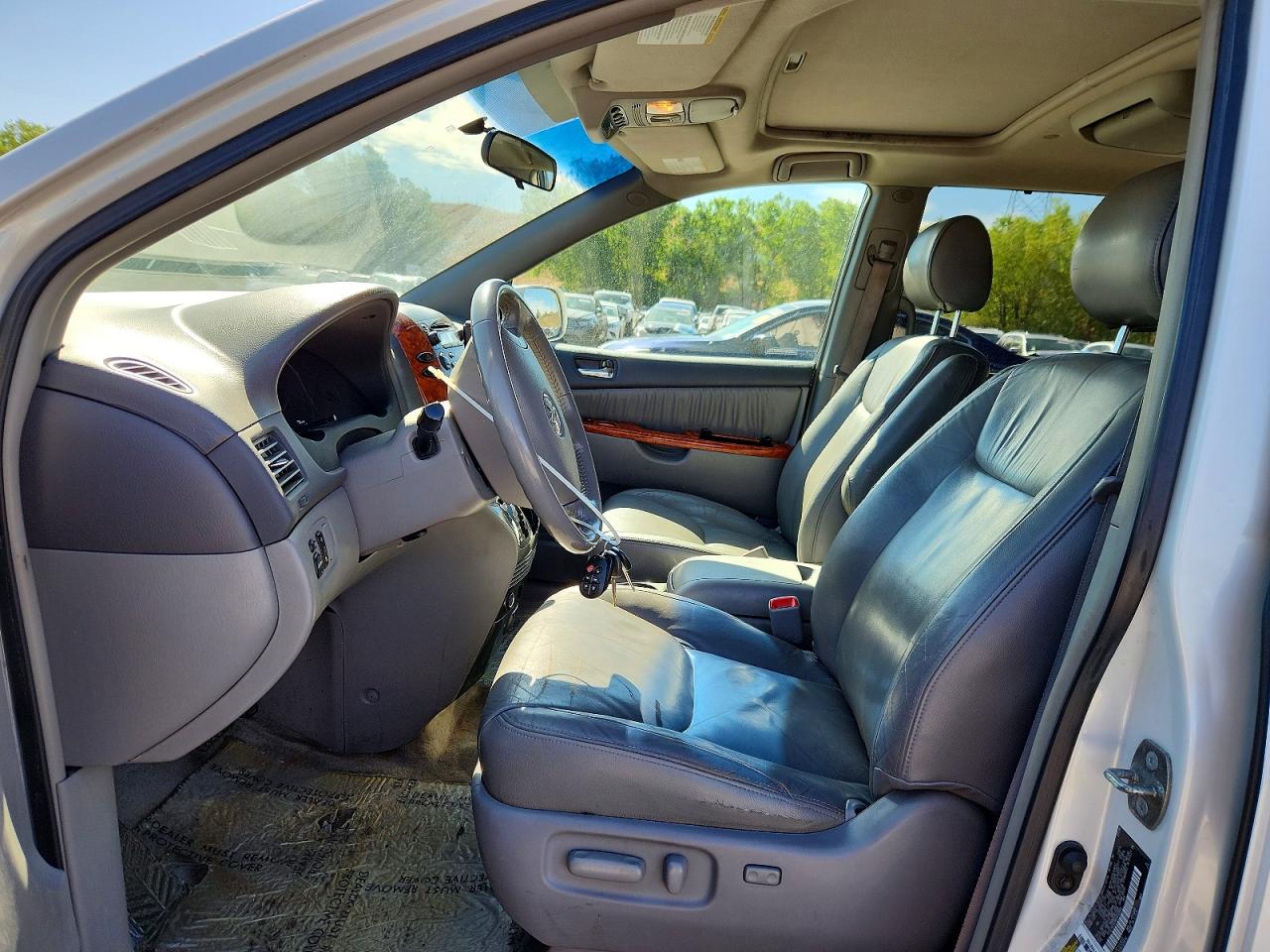 2006 Toyota Sienna Xle 7 Passenger White vin: 5TDZA22C96S452932