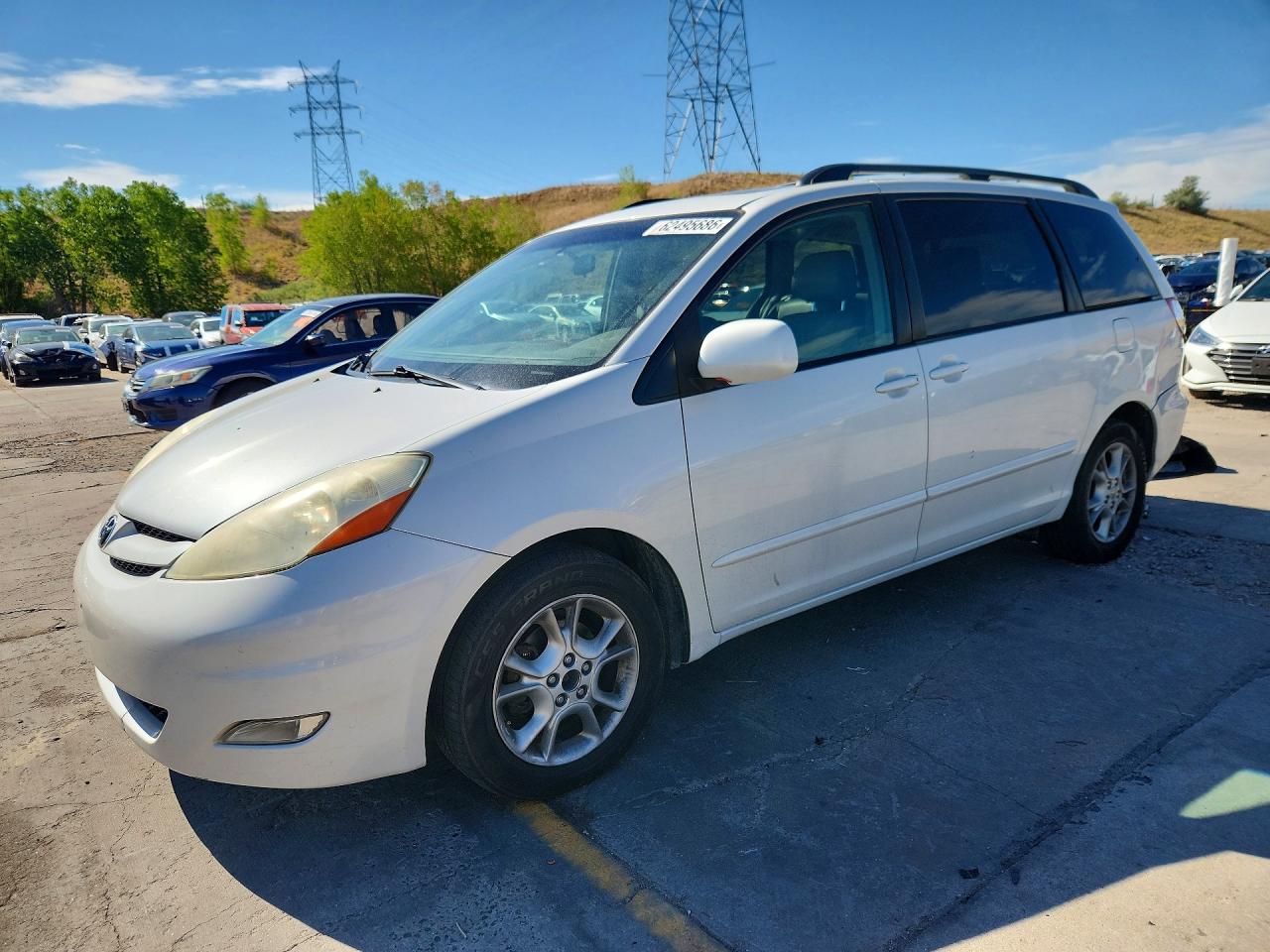 2006 Toyota Sienna Xle 7 Passenger White vin: 5TDZA22C96S452932