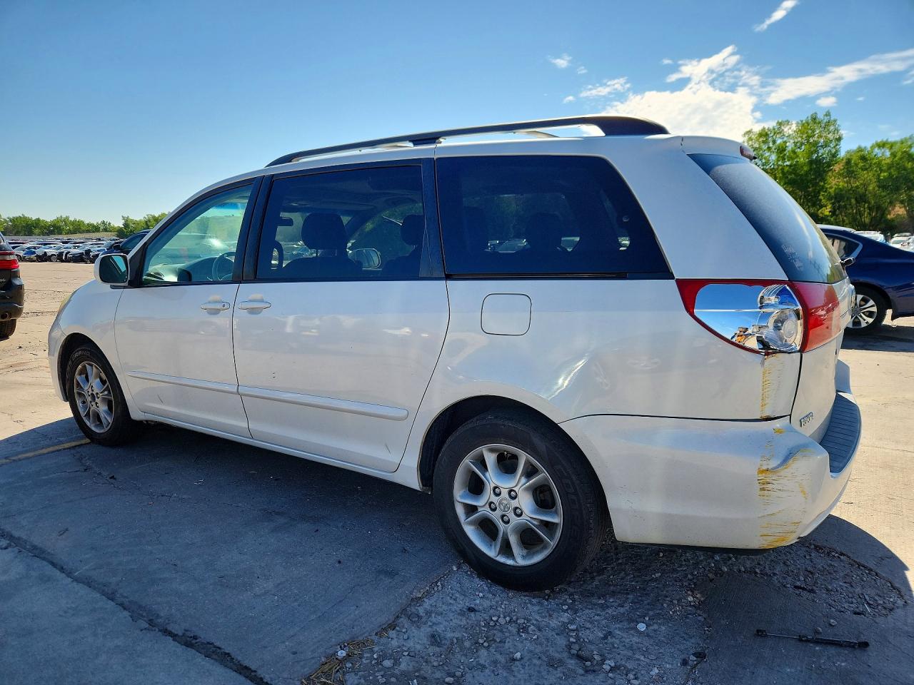 2006 Toyota Sienna Xle 7 Passenger White vin: 5TDZA22C96S452932