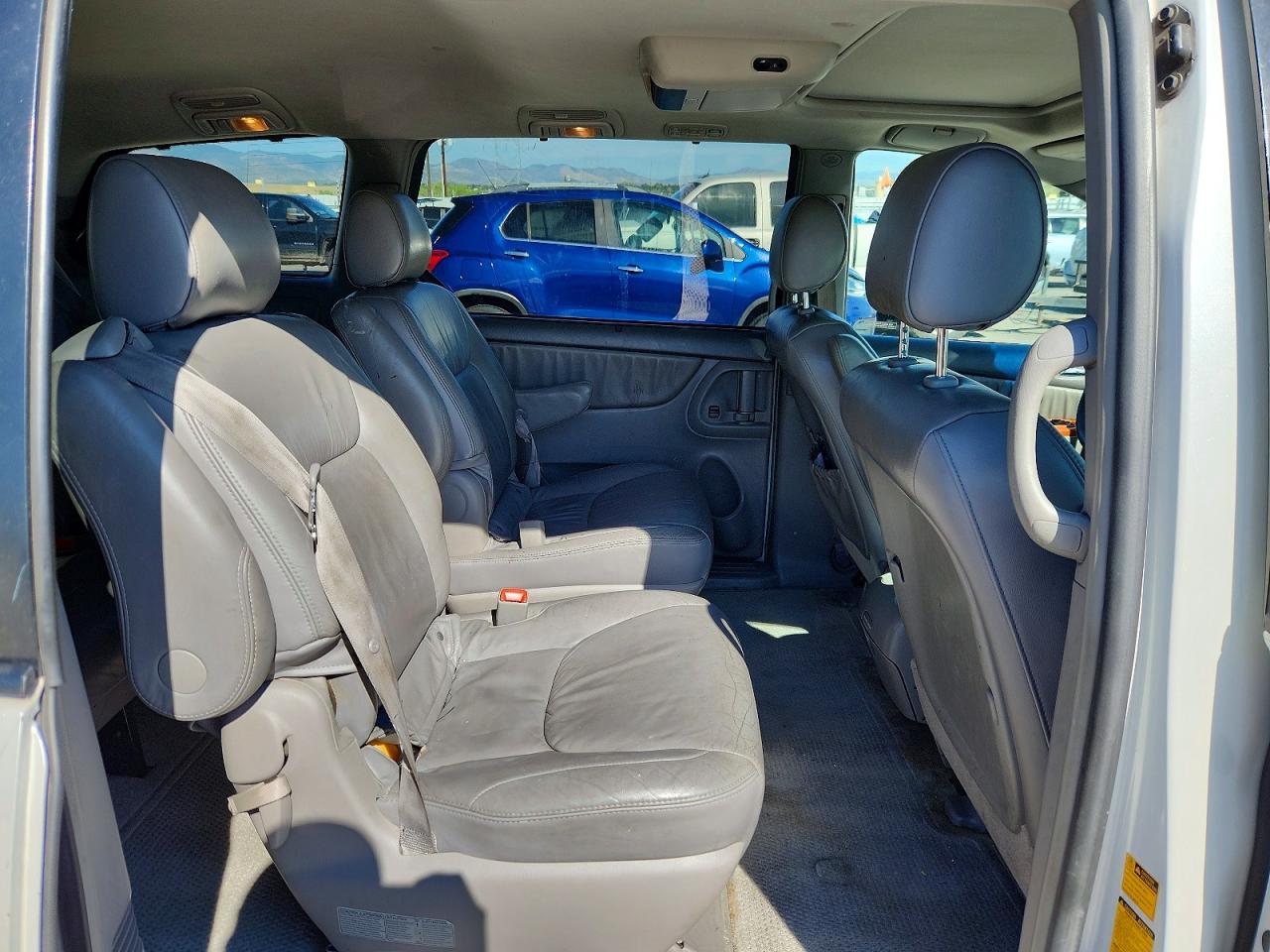 2006 Toyota Sienna Xle 7 Passenger White vin: 5TDZA22C96S452932