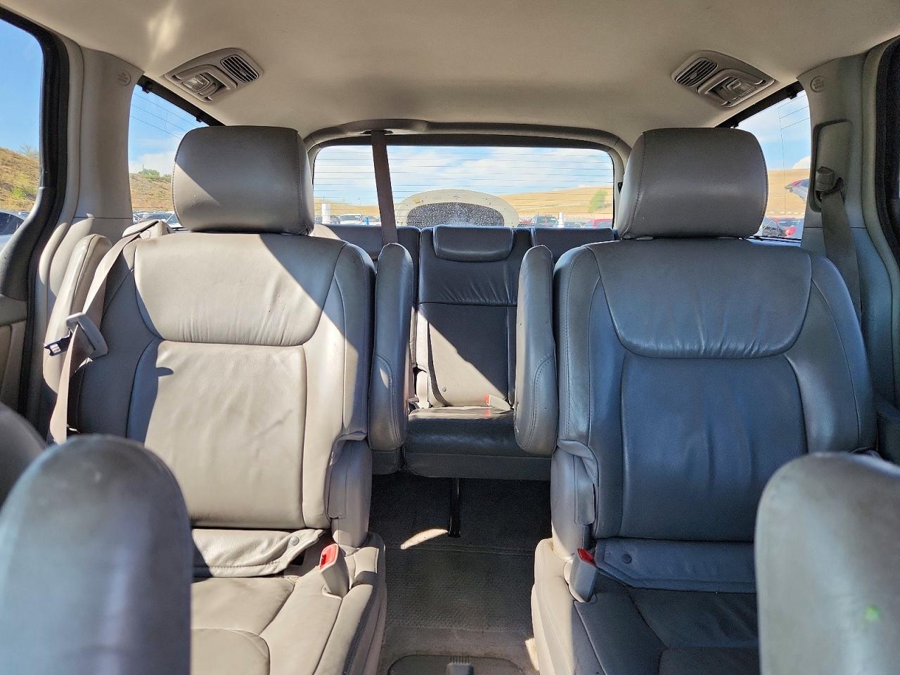 2006 Toyota Sienna Xle 7 Passenger White vin: 5TDZA22C96S452932