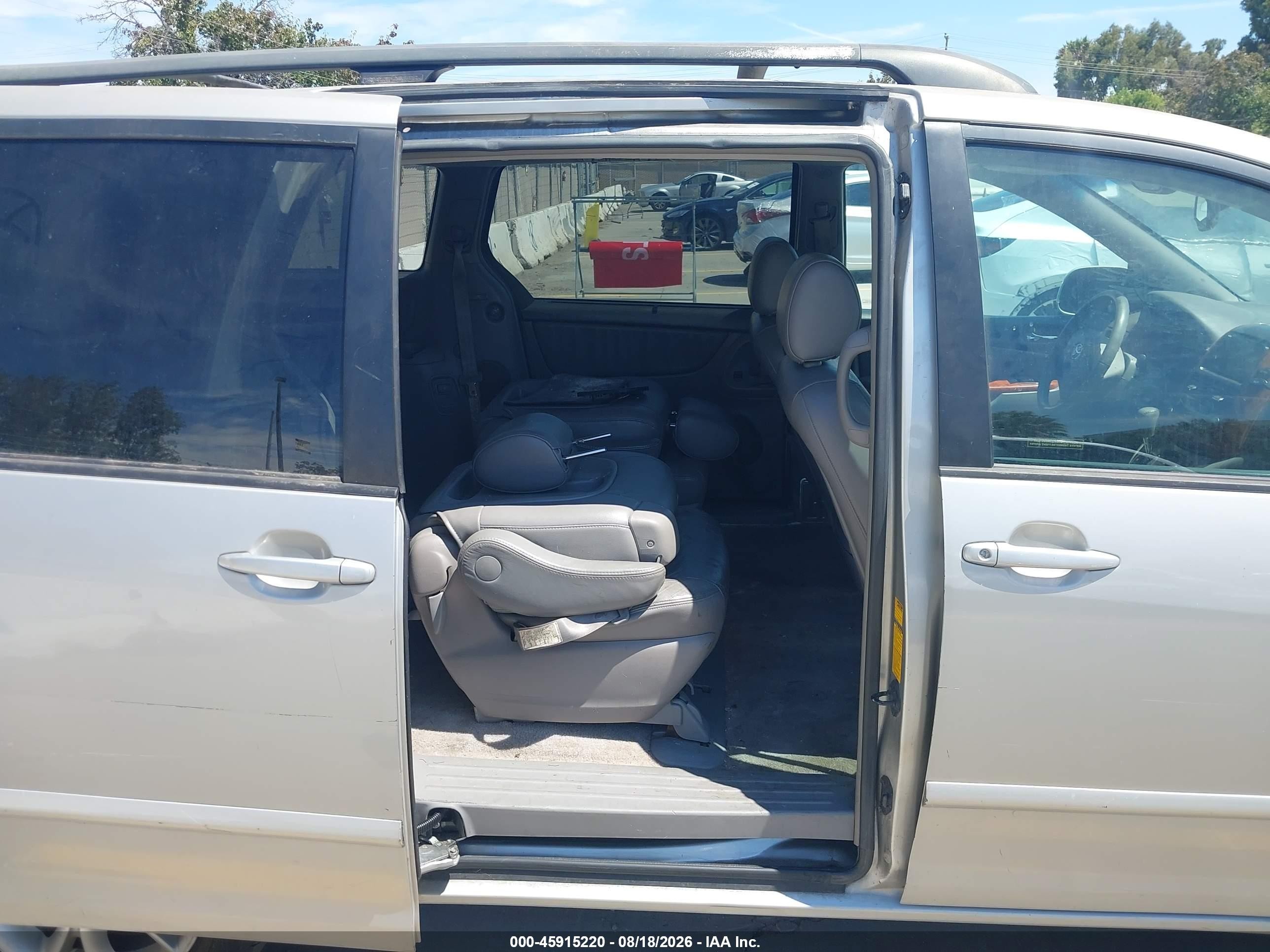2006 Toyota Sienna Xle Серый vin: 5TDZA22C96S584895