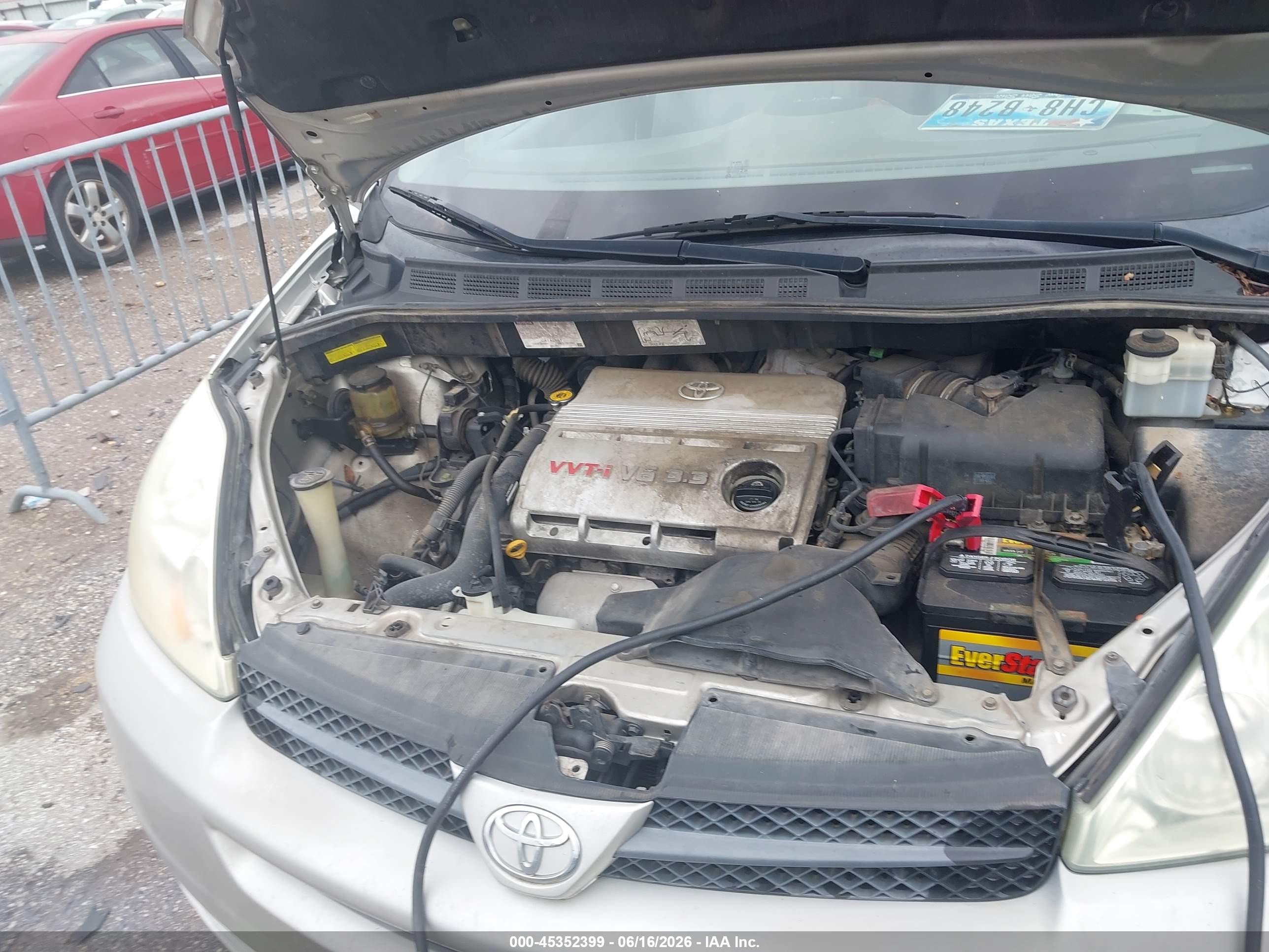 2004 Toyota Sienna Xle Серебряный vin: 5TDZA22CX4S060748