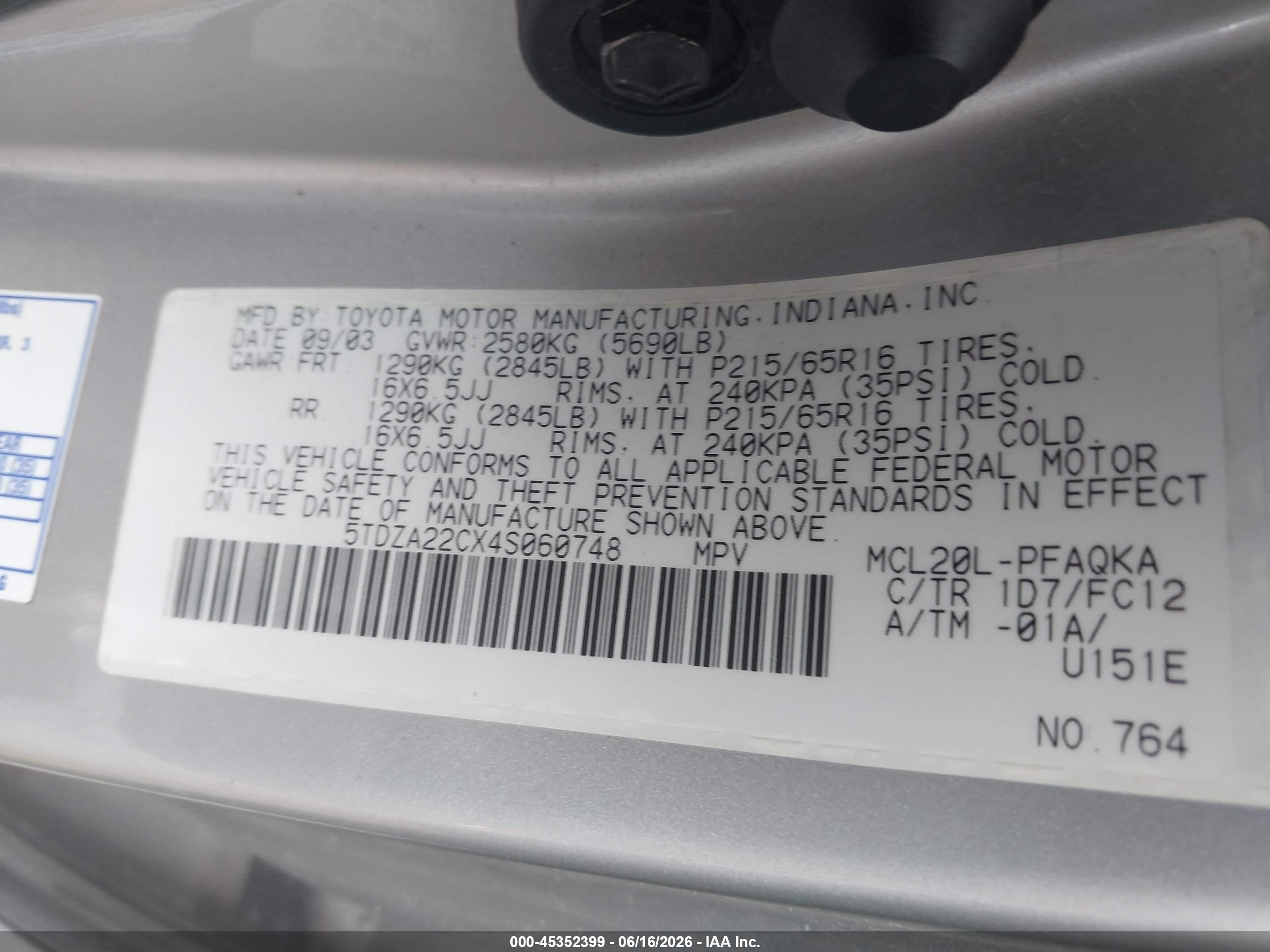 2004 Toyota Sienna Xle Серебряный vin: 5TDZA22CX4S060748