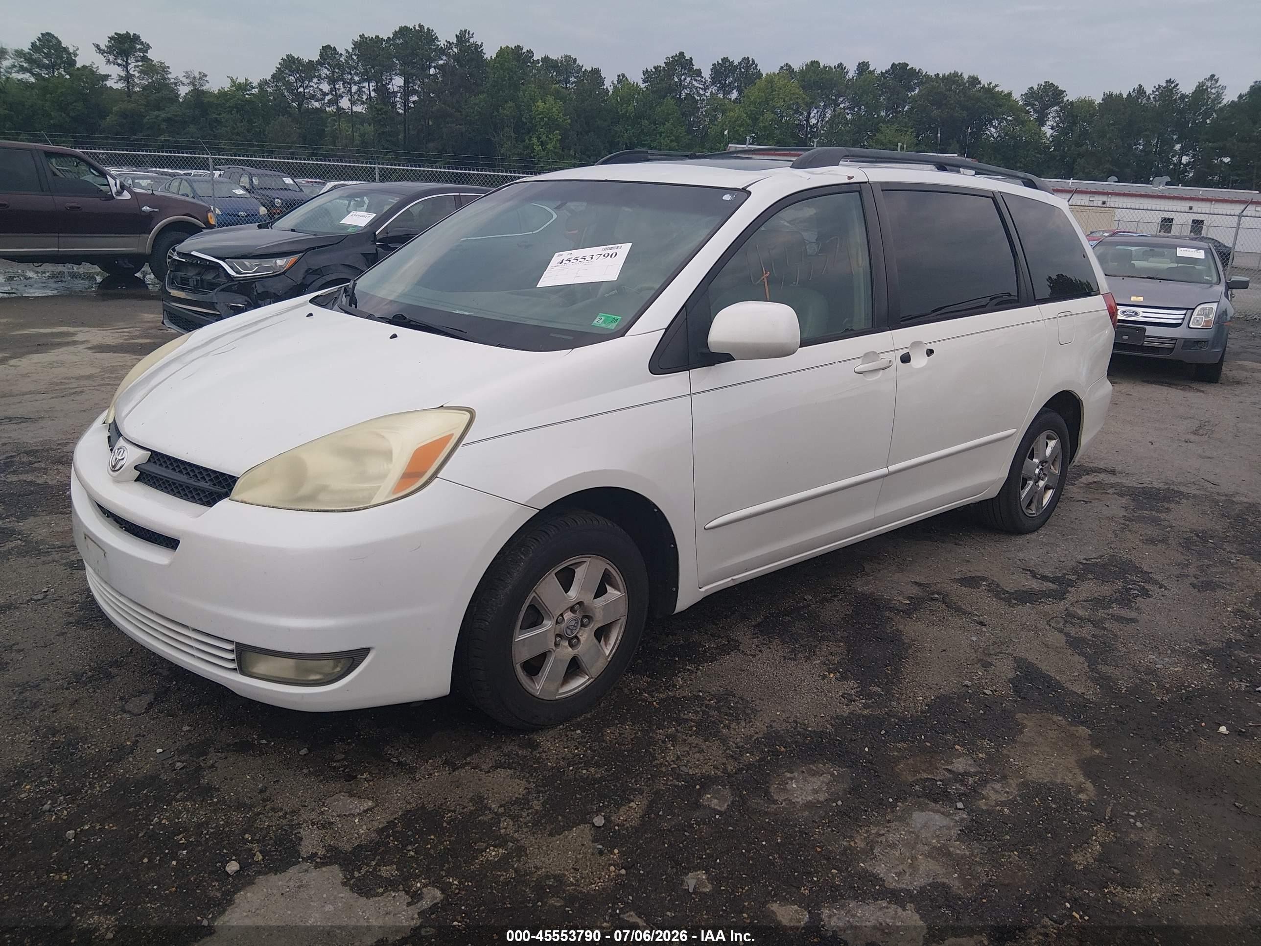 2004 Toyota Sienna Xle White vin: 5TDZA22CX4S070891