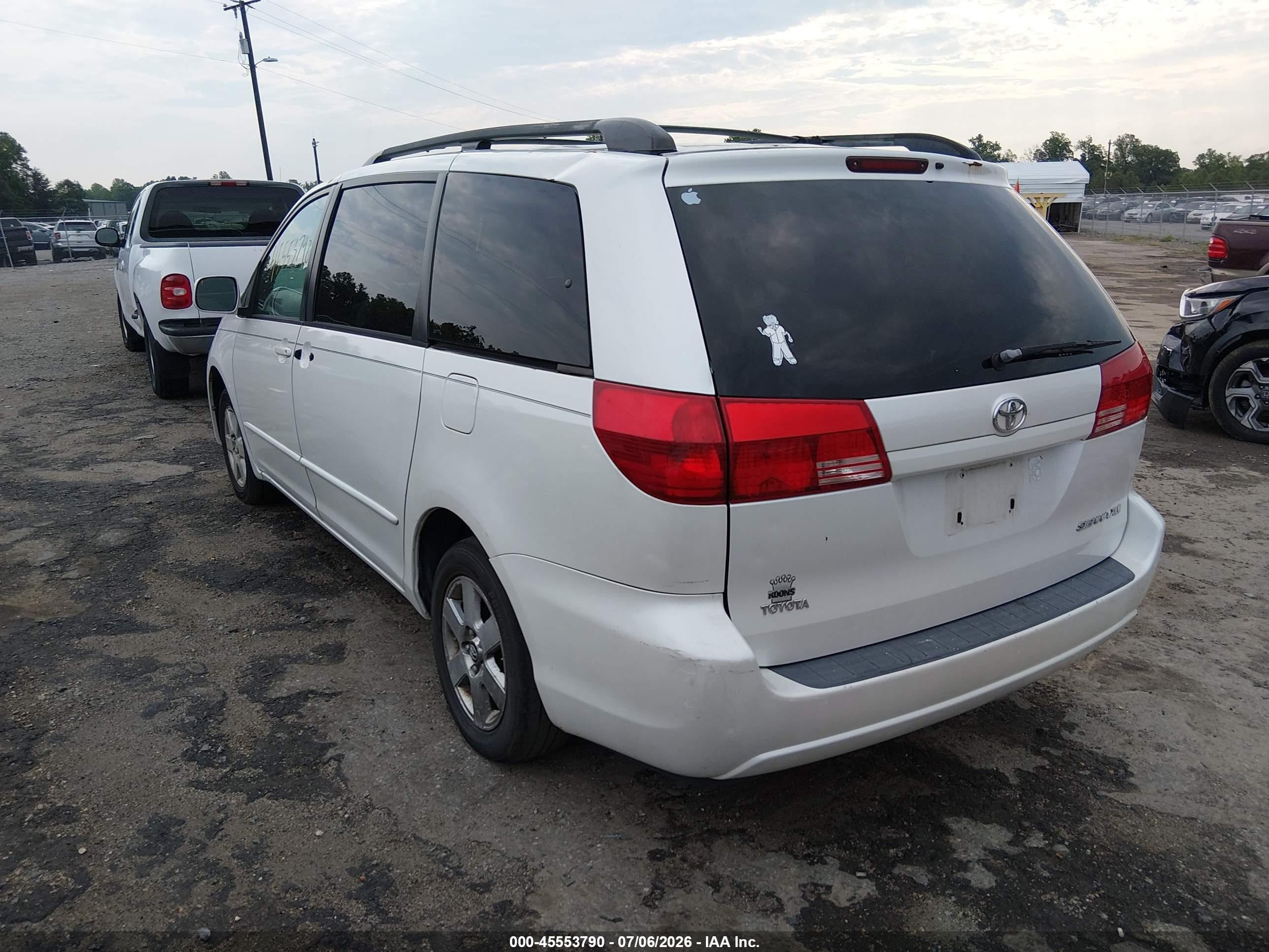 2004 Toyota Sienna Xle White vin: 5TDZA22CX4S070891