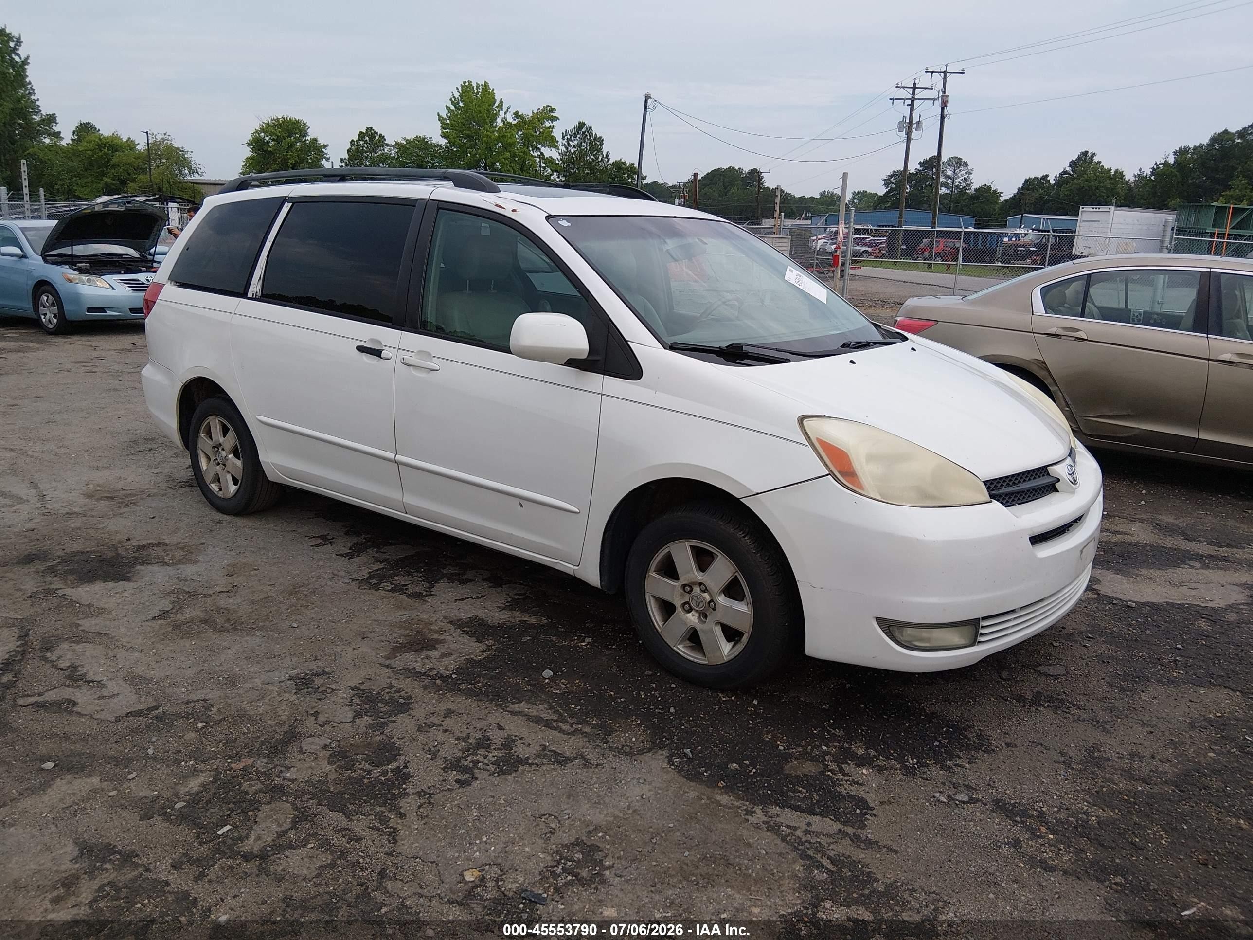 2004 Toyota Sienna Xle White vin: 5TDZA22CX4S070891