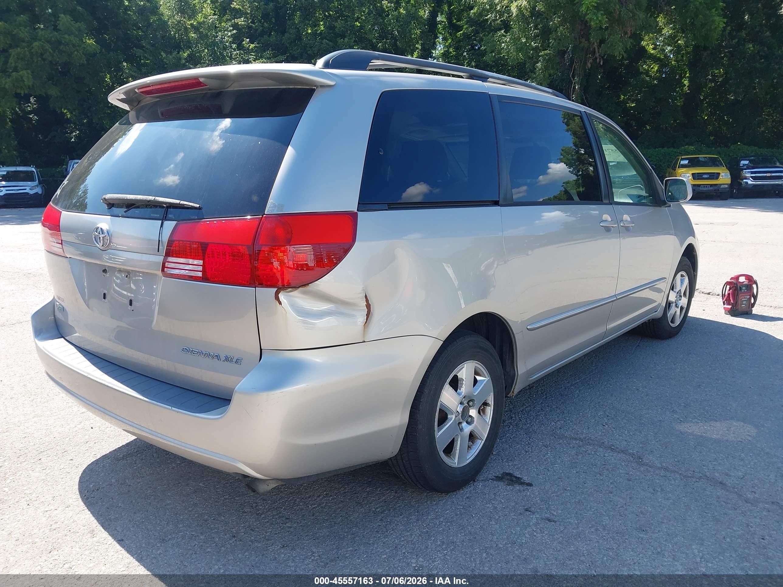 2004 Toyota Sienna Xle Silver vin: 5TDZA22CX4S152071