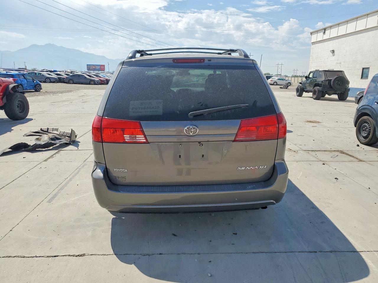 2004 Toyota Sienna Xle 7 Passenger Gray vin: 5TDZA22CX4S156279