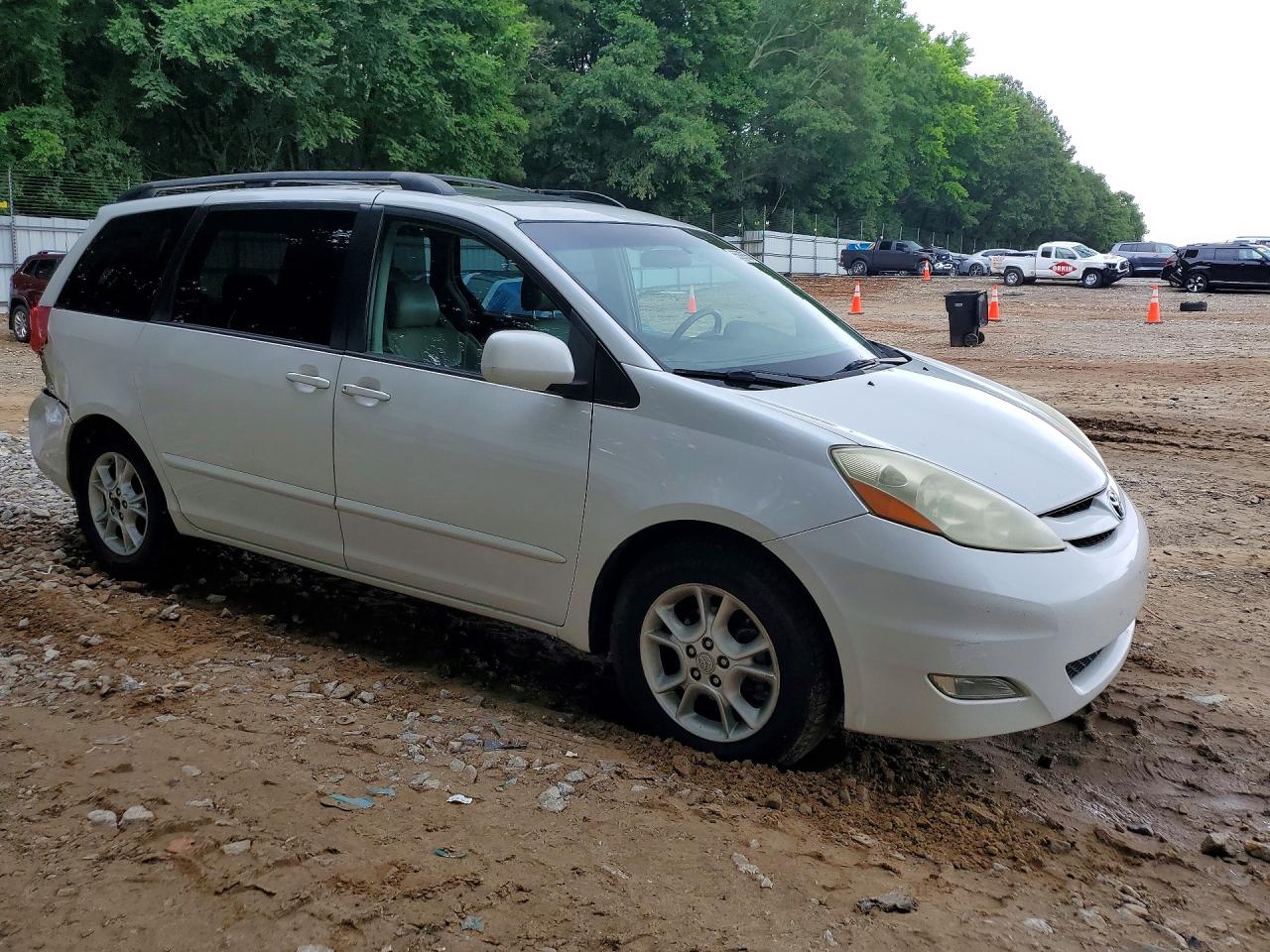 2006 Toyota Sienna Xle 7 Passenger White vin: 5TDZA22CX6S503547