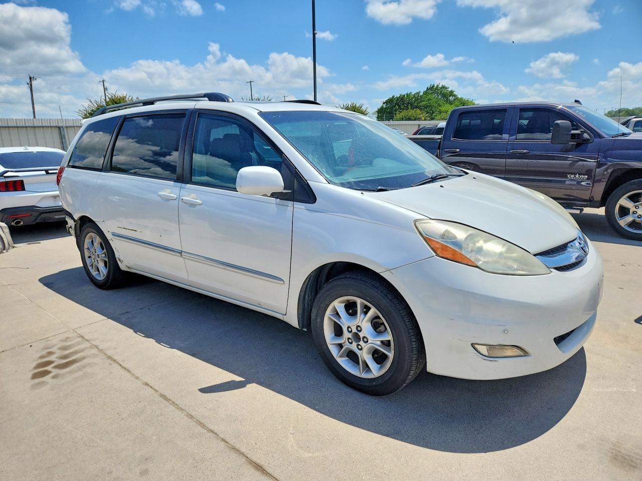 2006 Toyota Sienna Xle Limited 7 Passenger Белый vin: 5TDZA22CX6S556491