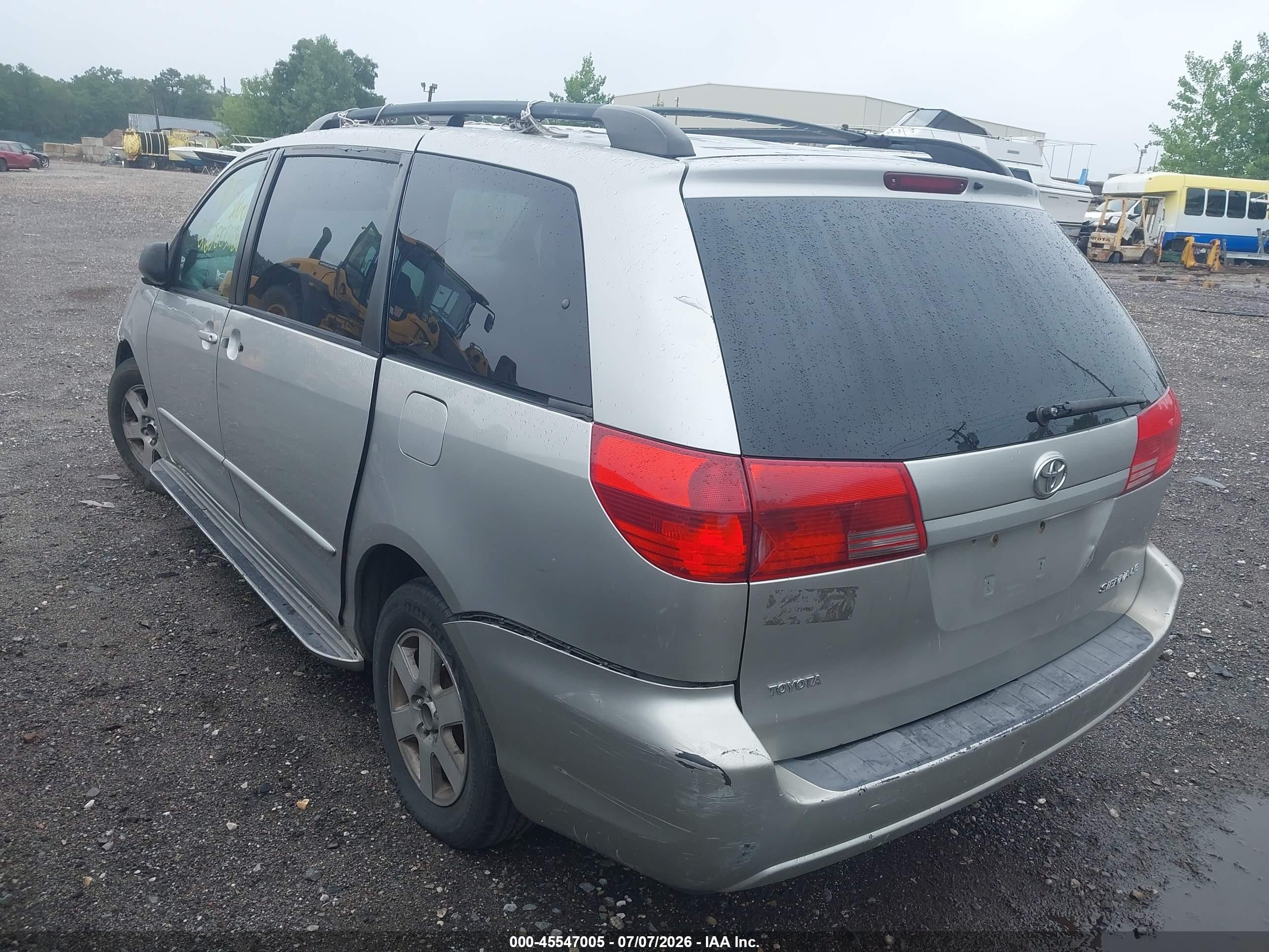 2004 Toyota Sienna Le Silver vin: 5TDZA23C04S037140