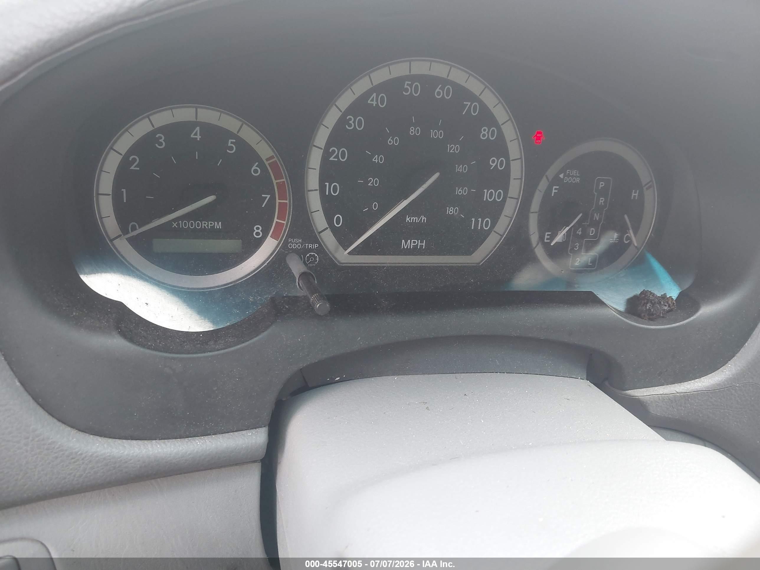 2004 Toyota Sienna Le Silver vin: 5TDZA23C04S037140
