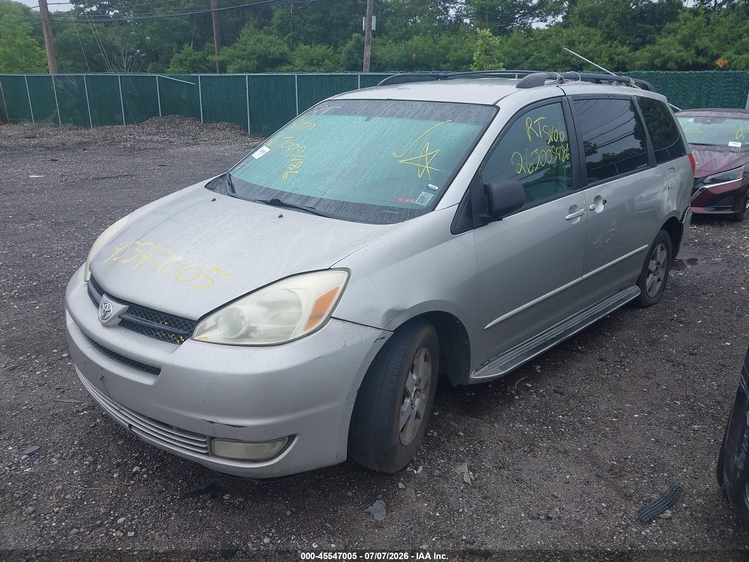 2004 Toyota Sienna Le Silver vin: 5TDZA23C04S037140