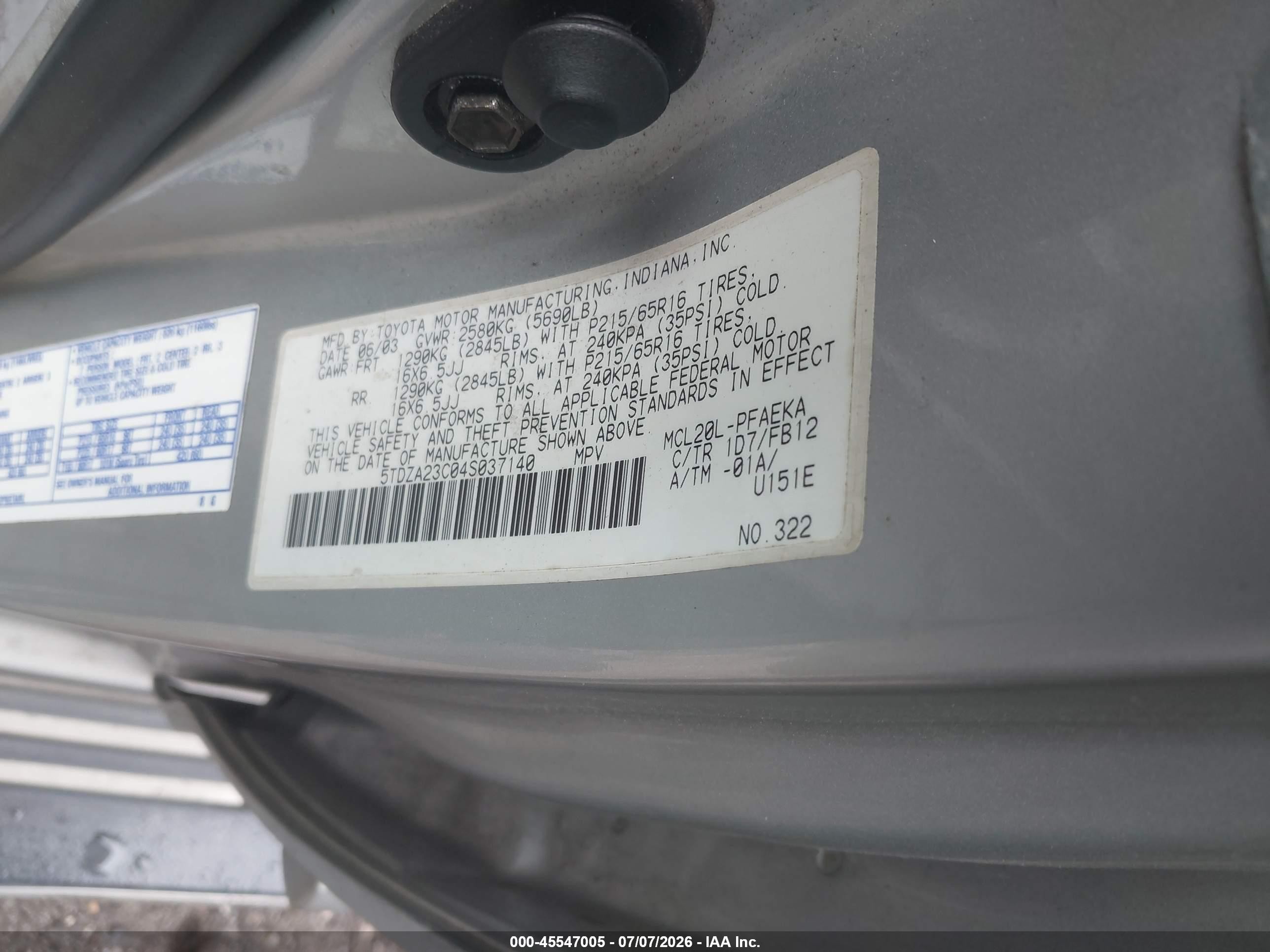 2004 Toyota Sienna Le Silver vin: 5TDZA23C04S037140