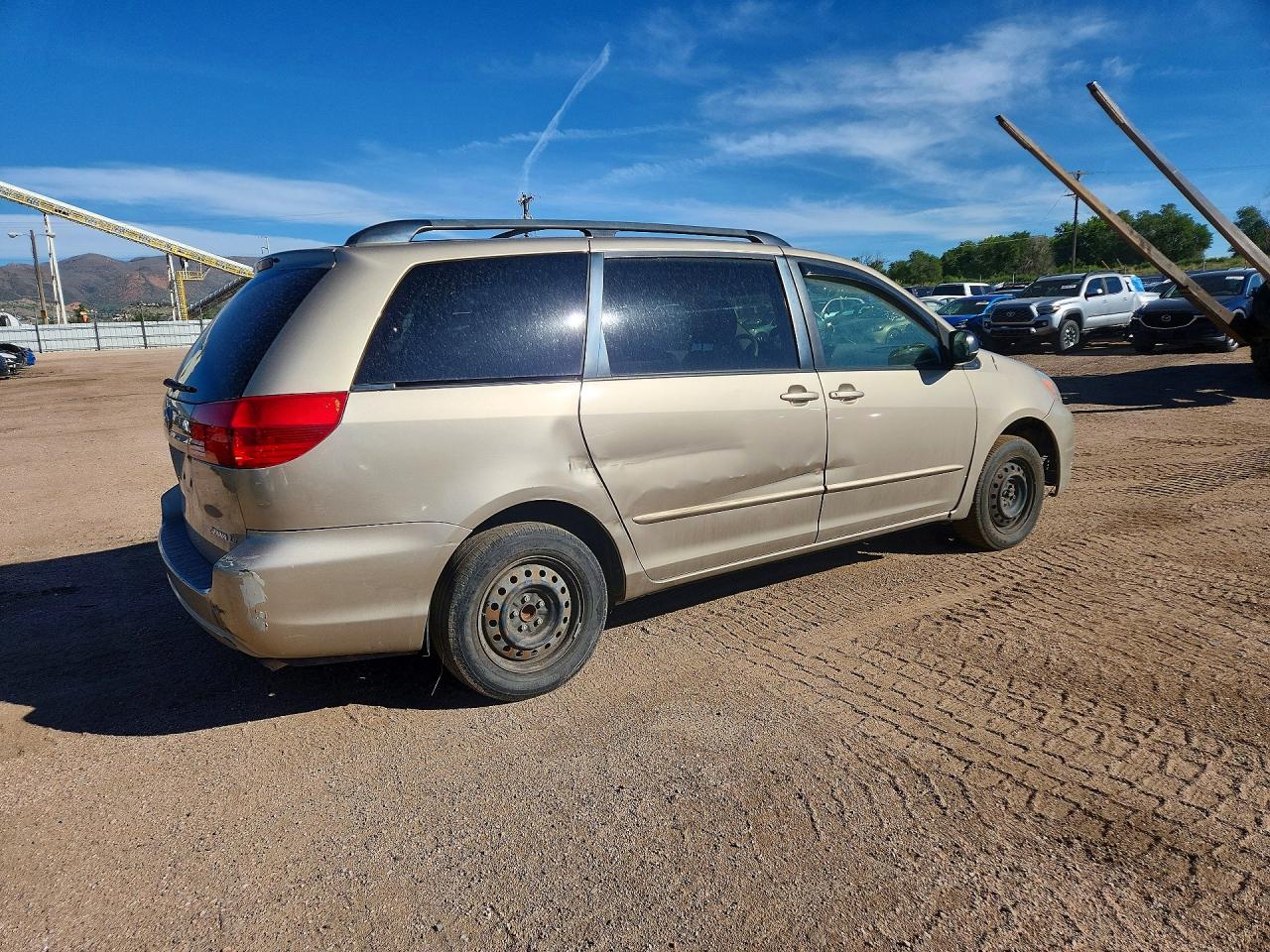 2004 Toyota Sienna Le 7 Passenger Beige vin: 5TDZA23C04S045500
