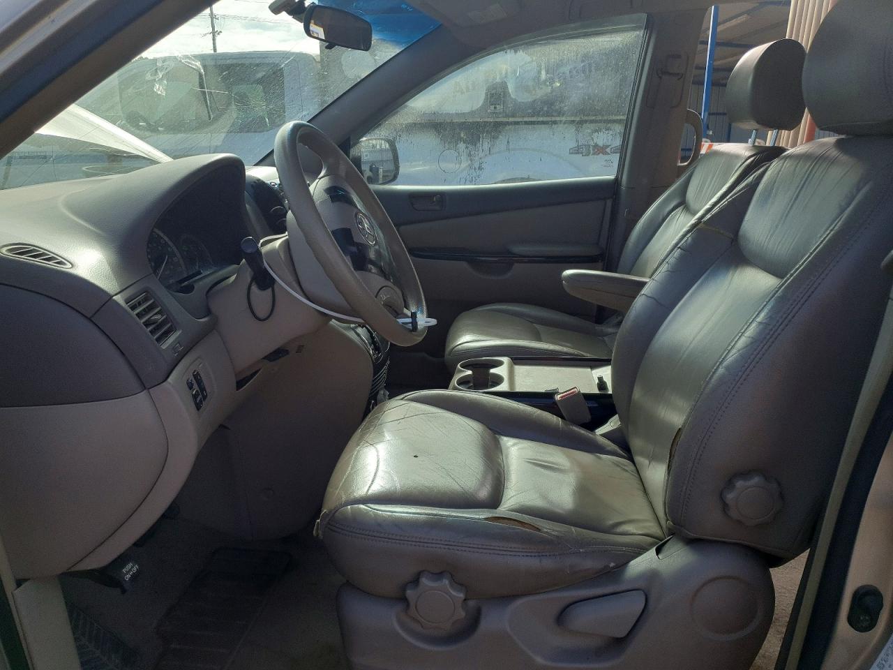 2004 Toyota Sienna Le 7 Passenger Beige vin: 5TDZA23C04S045500