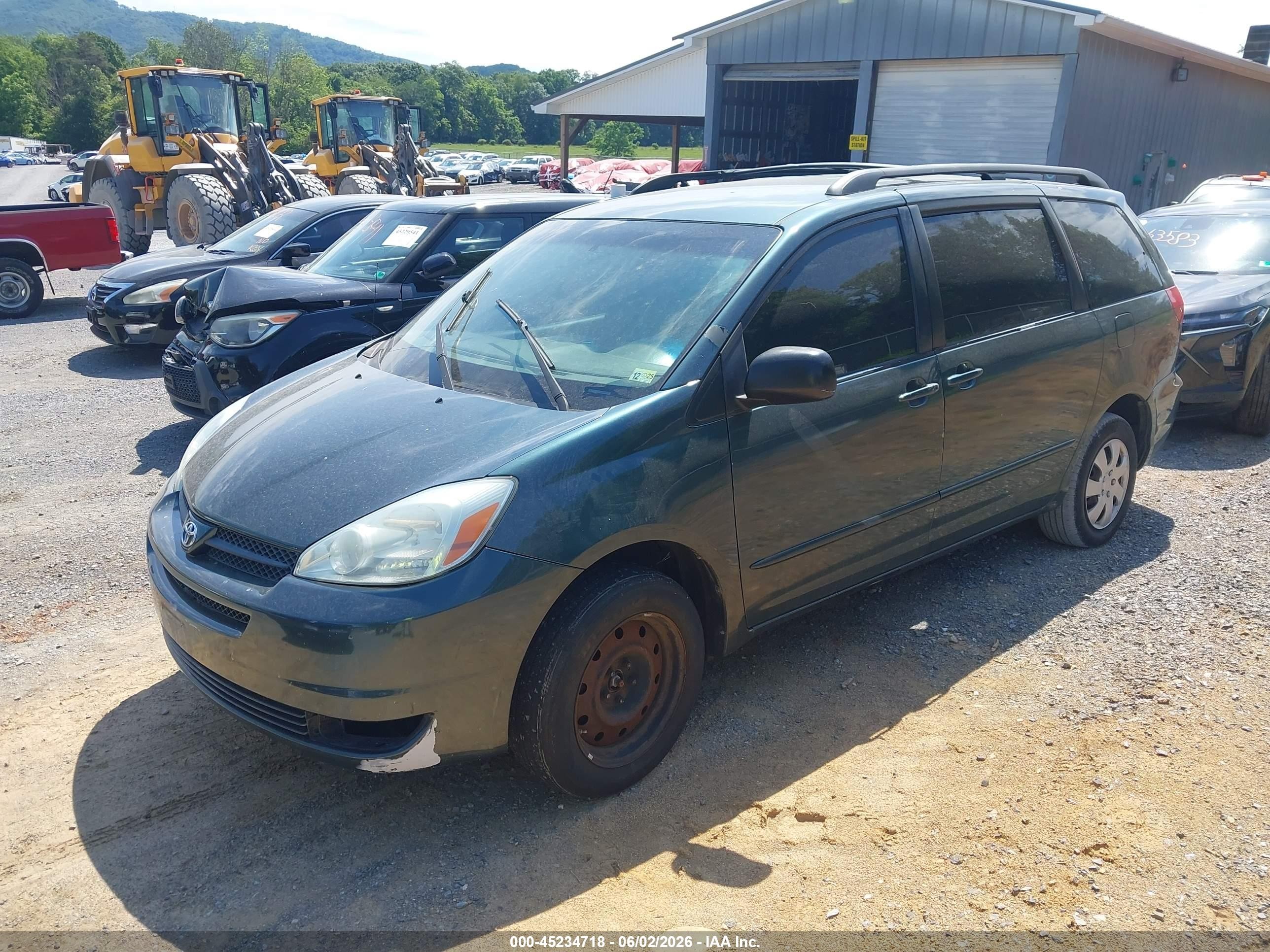 2004 Toyota Sienna Le Green vin: 5TDZA23C04S046257