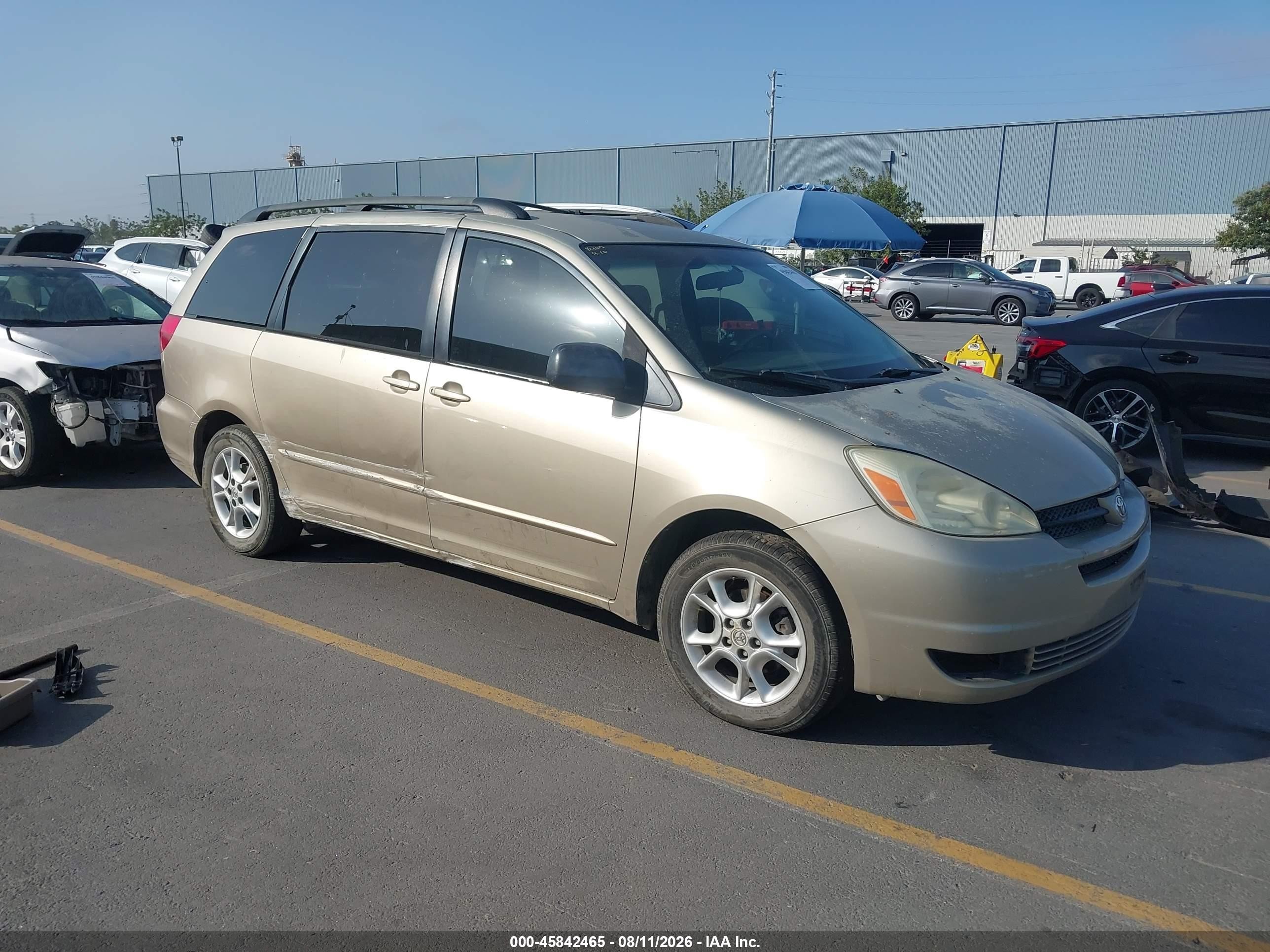 2004 Toyota Sienna Le Brown vin: 5TDZA23C04S061308